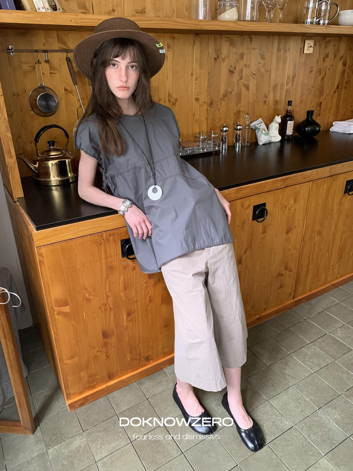 DKZ OFFICIAL White Small Flutter Sleeve Loose Women&