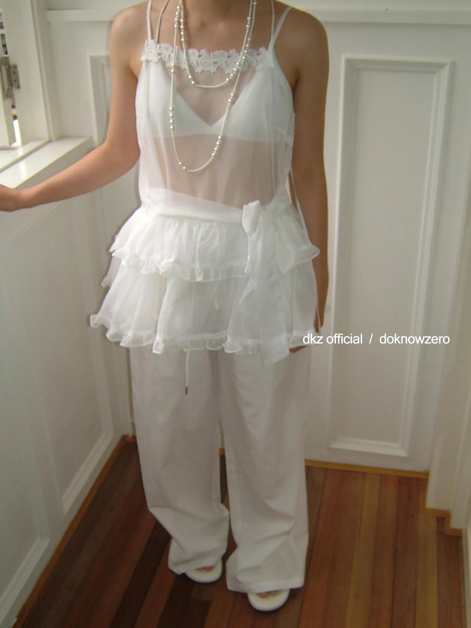 DKZ OFFICIAL White Strappy Ruffle Hem Midi Dress