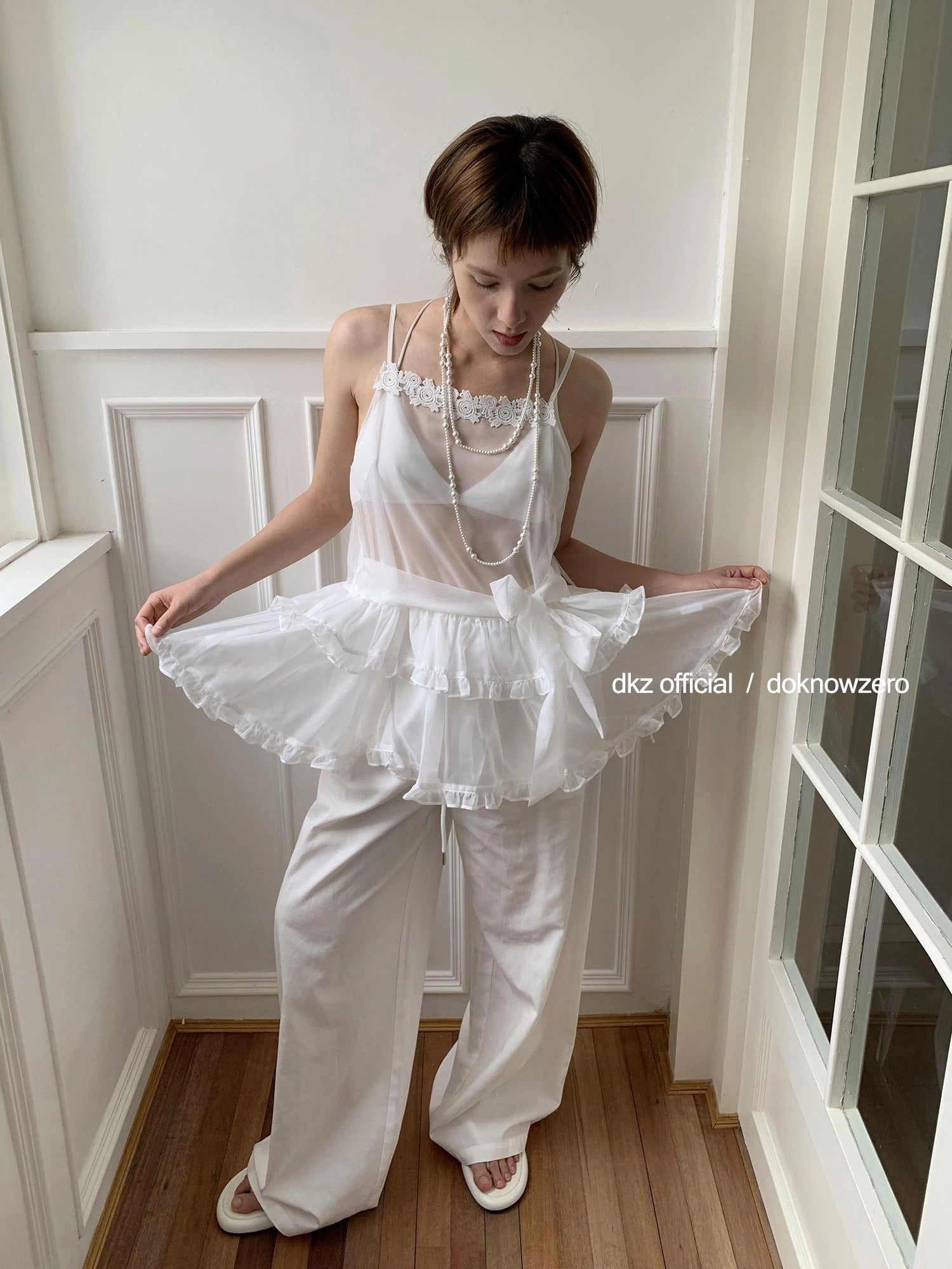 DKZ OFFICIAL White Strappy Ruffle Hem Midi Dress