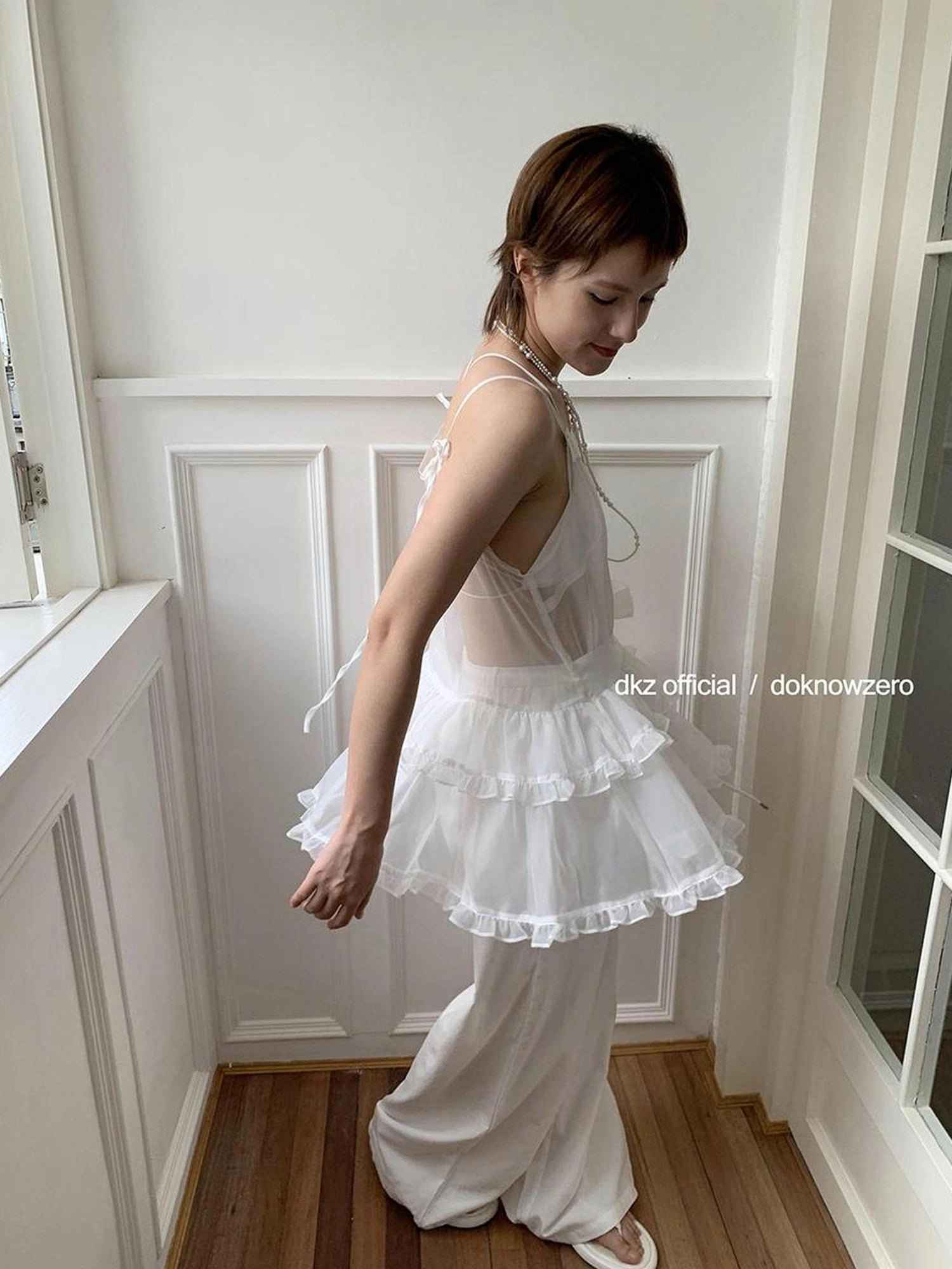 DKZ OFFICIAL White Strappy Ruffle Hem Midi Dress