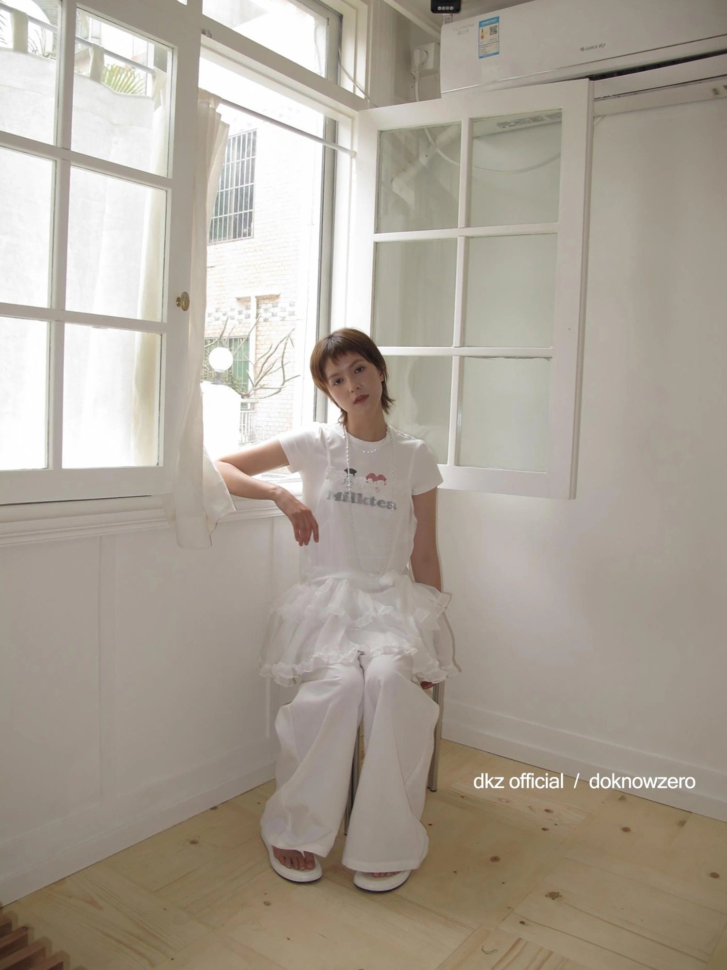 DKZ OFFICIAL White Strappy Ruffle Hem Midi Dress