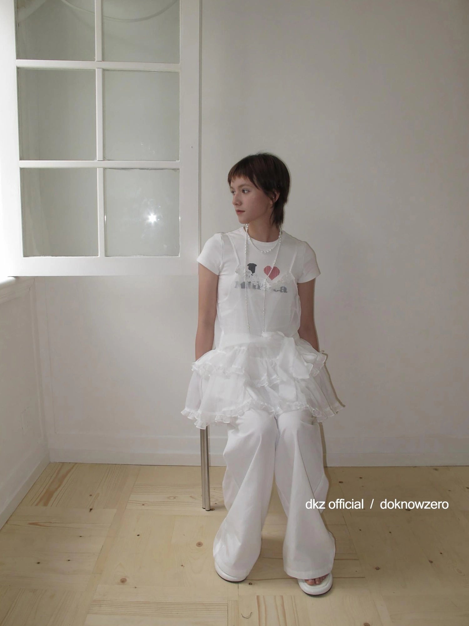 DKZ OFFICIAL White Strappy Ruffle Hem Midi Dress