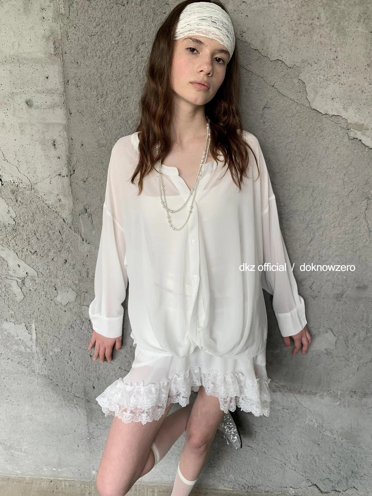 DKZ OFFICIAL White Twist Hem Sheer Shirt And Lace Trim Skirt Set
