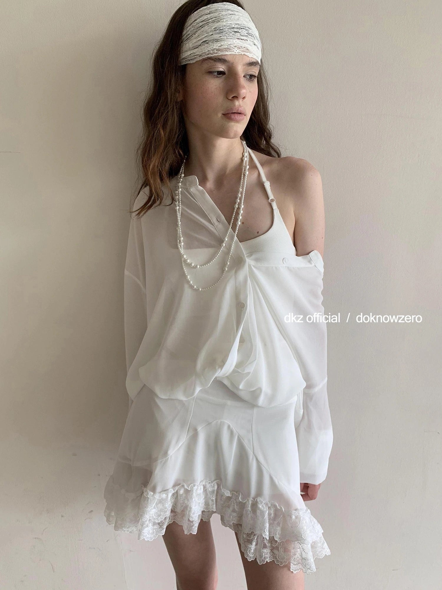 DKZ OFFICIAL White Twist Hem Sheer Shirt And Lace Trim Skirt Set