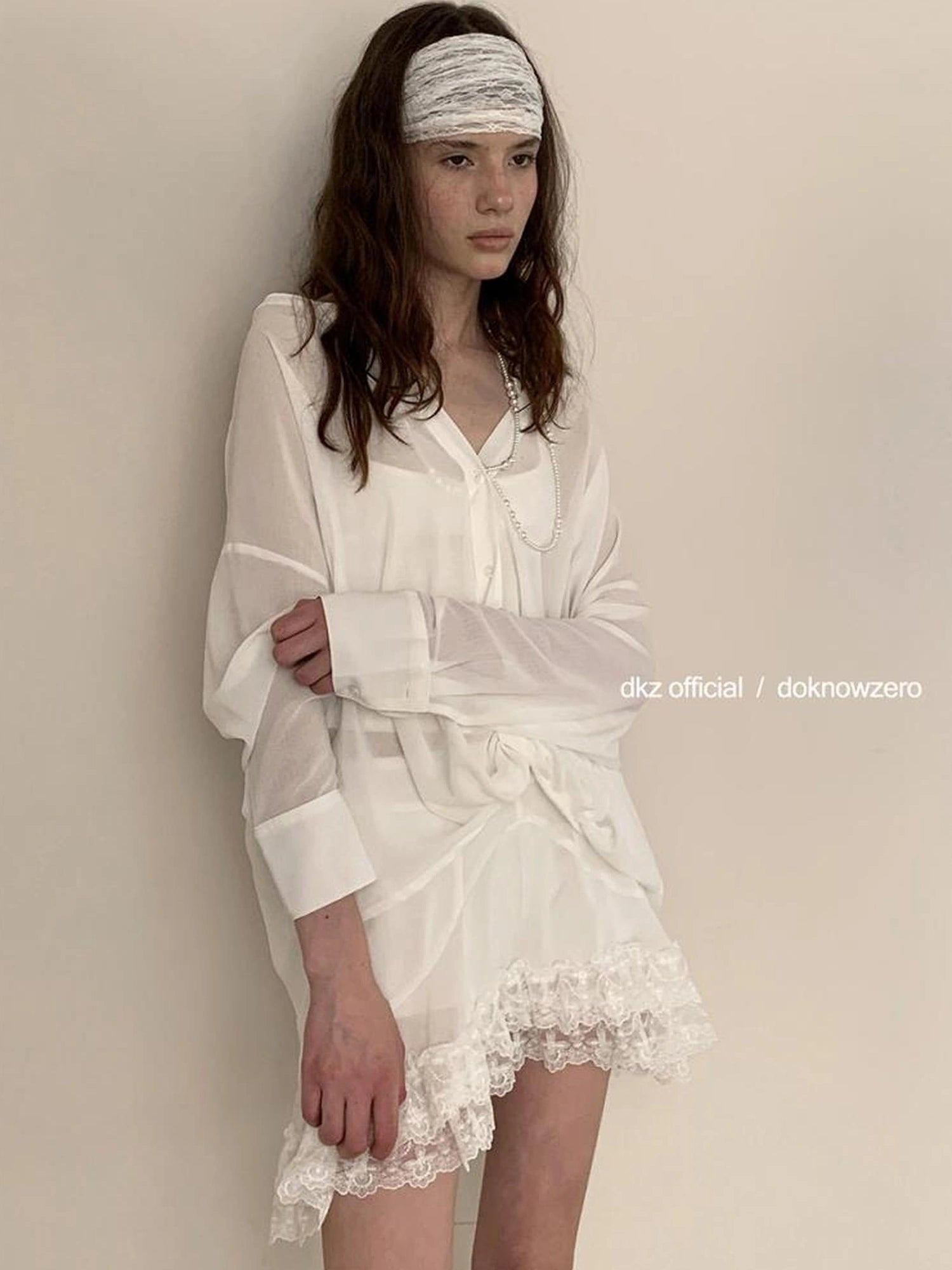 DKZ OFFICIAL White Twist Hem Sheer Shirt And Lace Trim Skirt Set