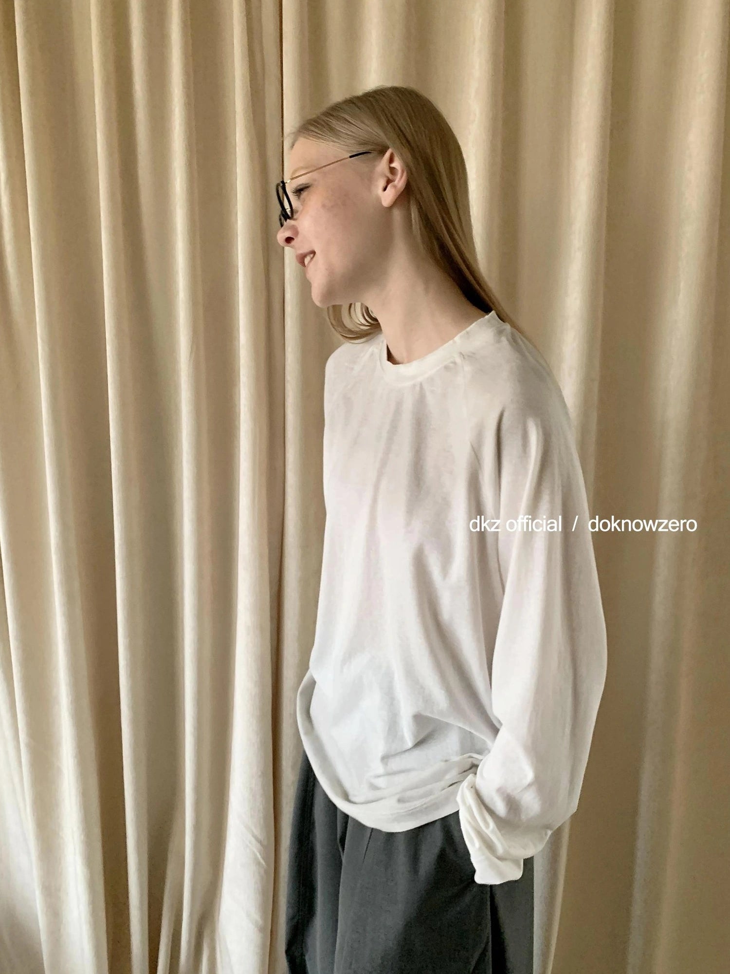 DKZ OFFICIAL White Washed Long Sleeve T-shirt For Women Loose Fit