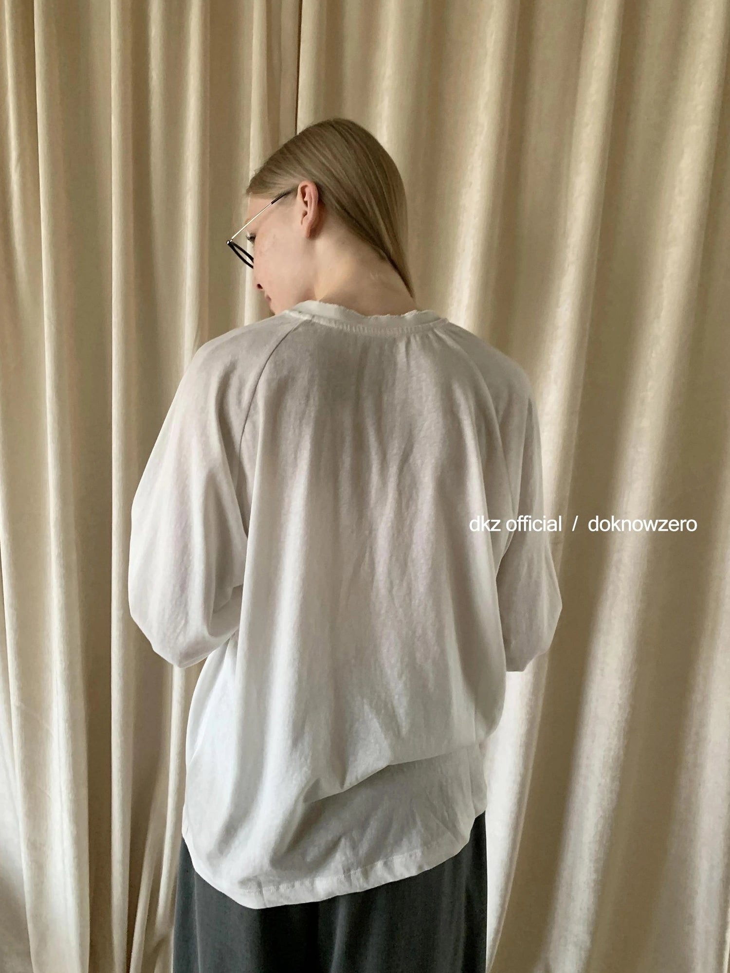 DKZ OFFICIAL White Washed Long Sleeve T-shirt For Women Loose Fit