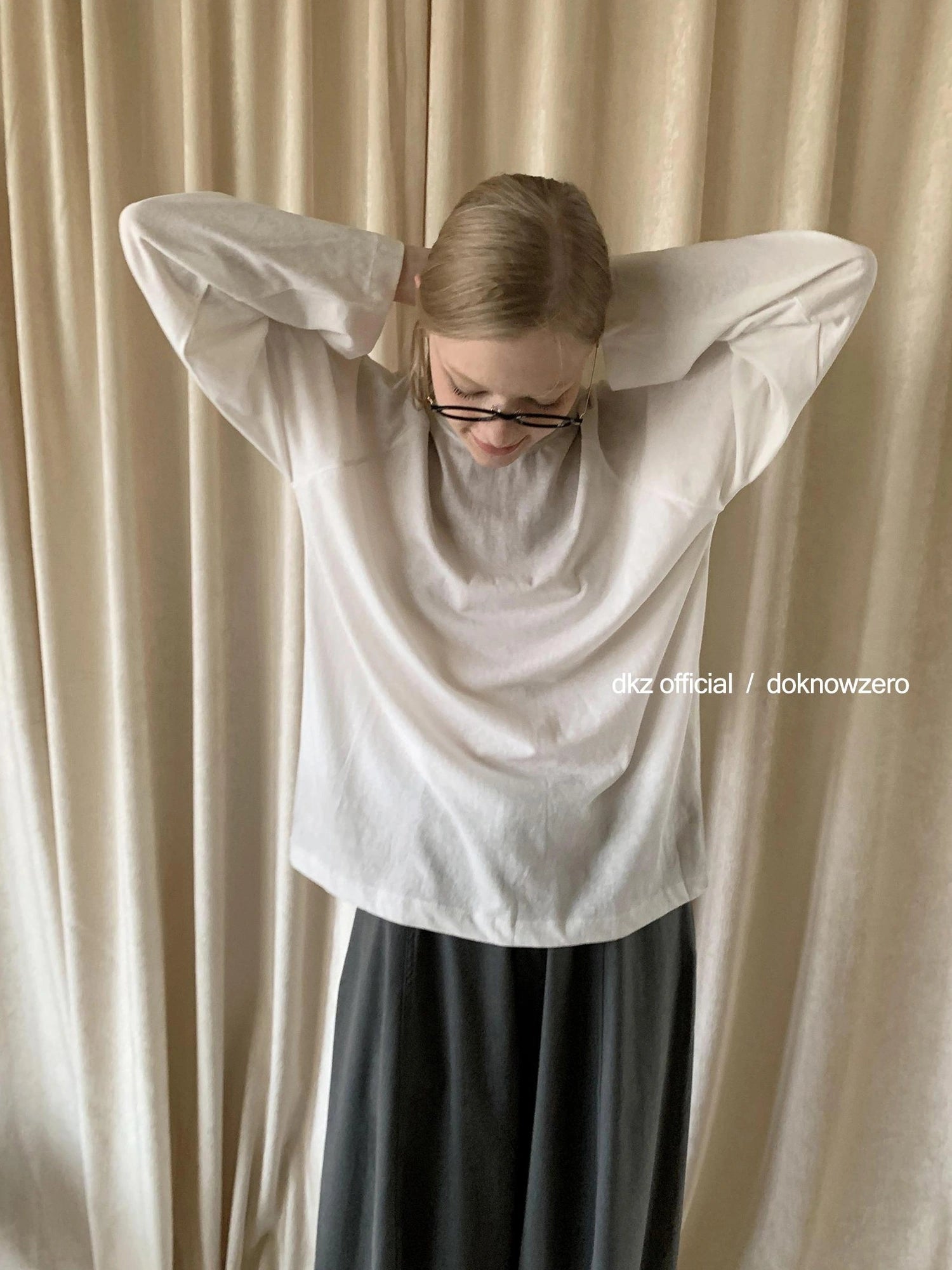 DKZ OFFICIAL White Washed Long Sleeve T-shirt For Women Loose Fit