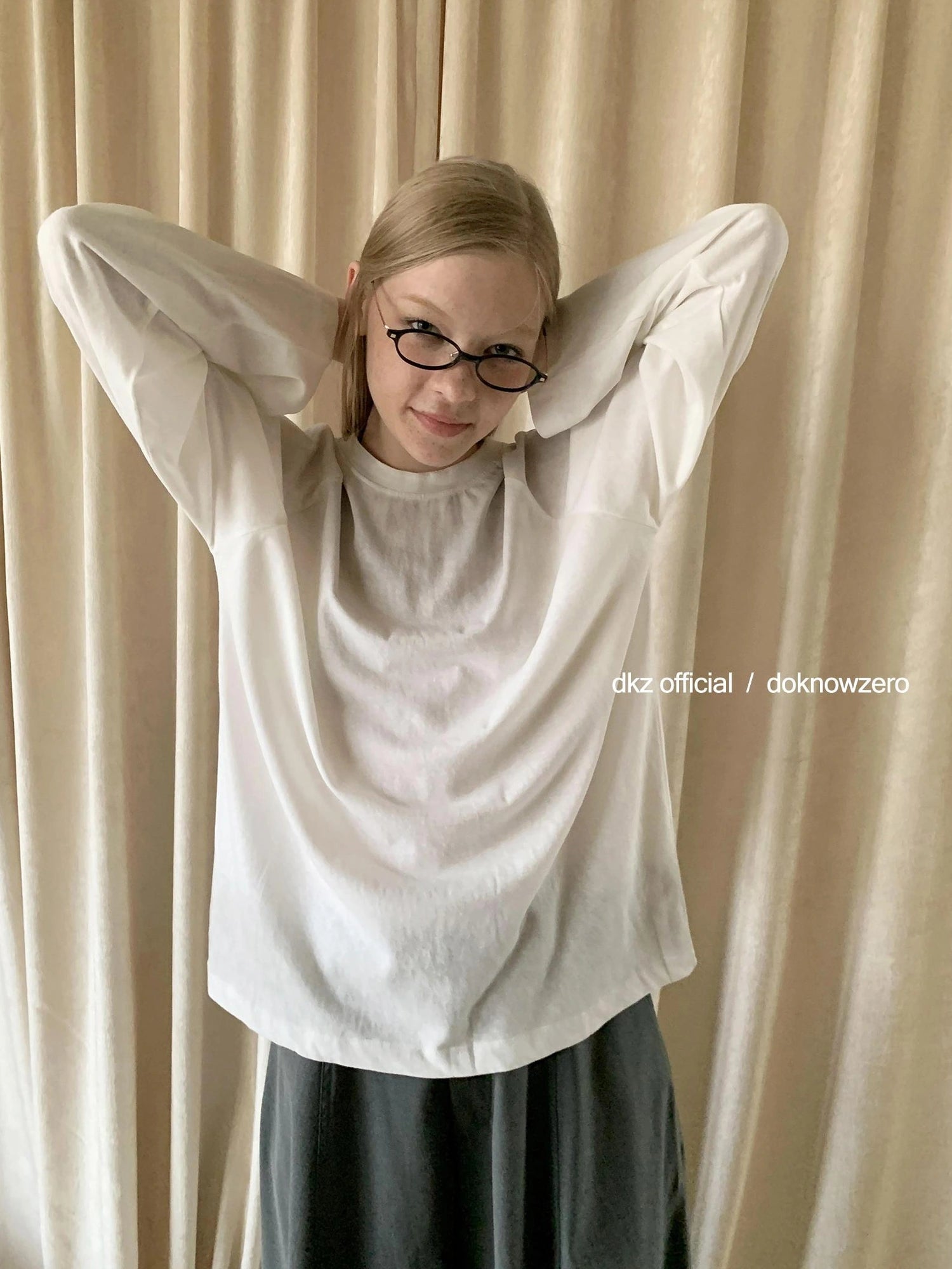 DKZ OFFICIAL White Washed Long Sleeve T-shirt For Women Loose Fit