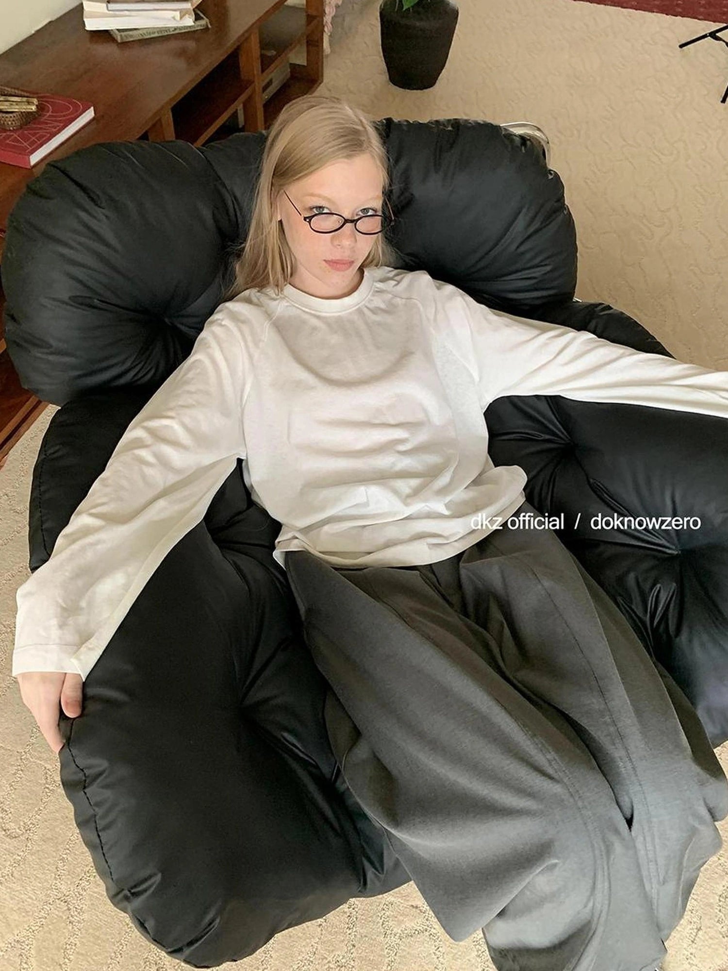 DKZ OFFICIAL White Washed Long Sleeve T-shirt For Women Loose Fit