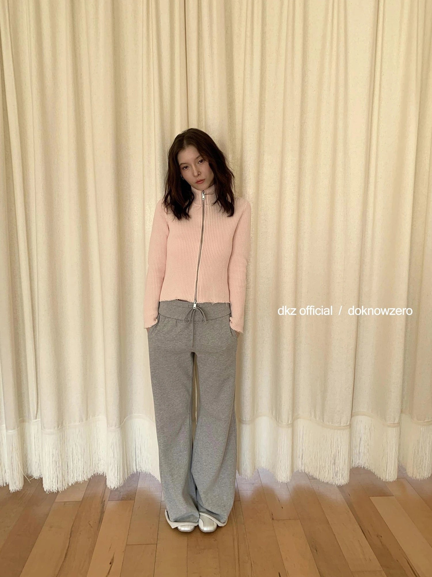 DKZ OFFICIAL Wide Waist Relaxed Flared Sweatpants