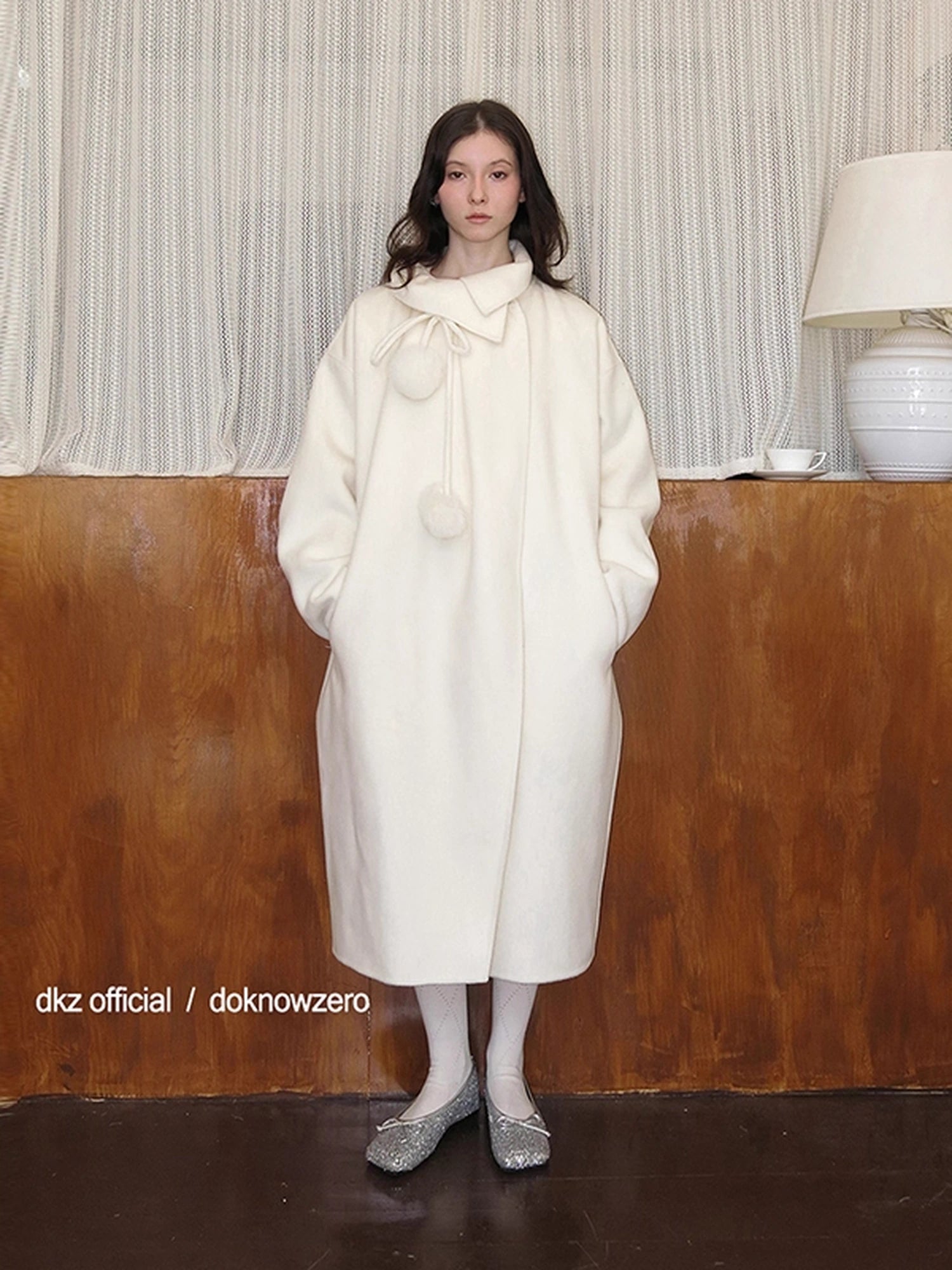 DKZ_OFFICIAL_Women_100%_Wool_Coat_With_Peter_Pan_Collar_MISSTT