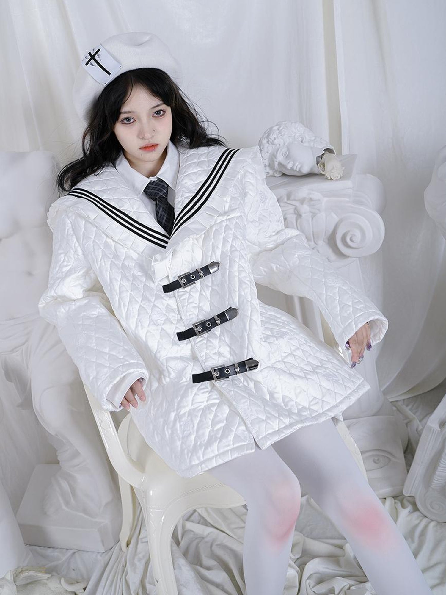 Daytoday Cross Rose Jacquard Black White Beret