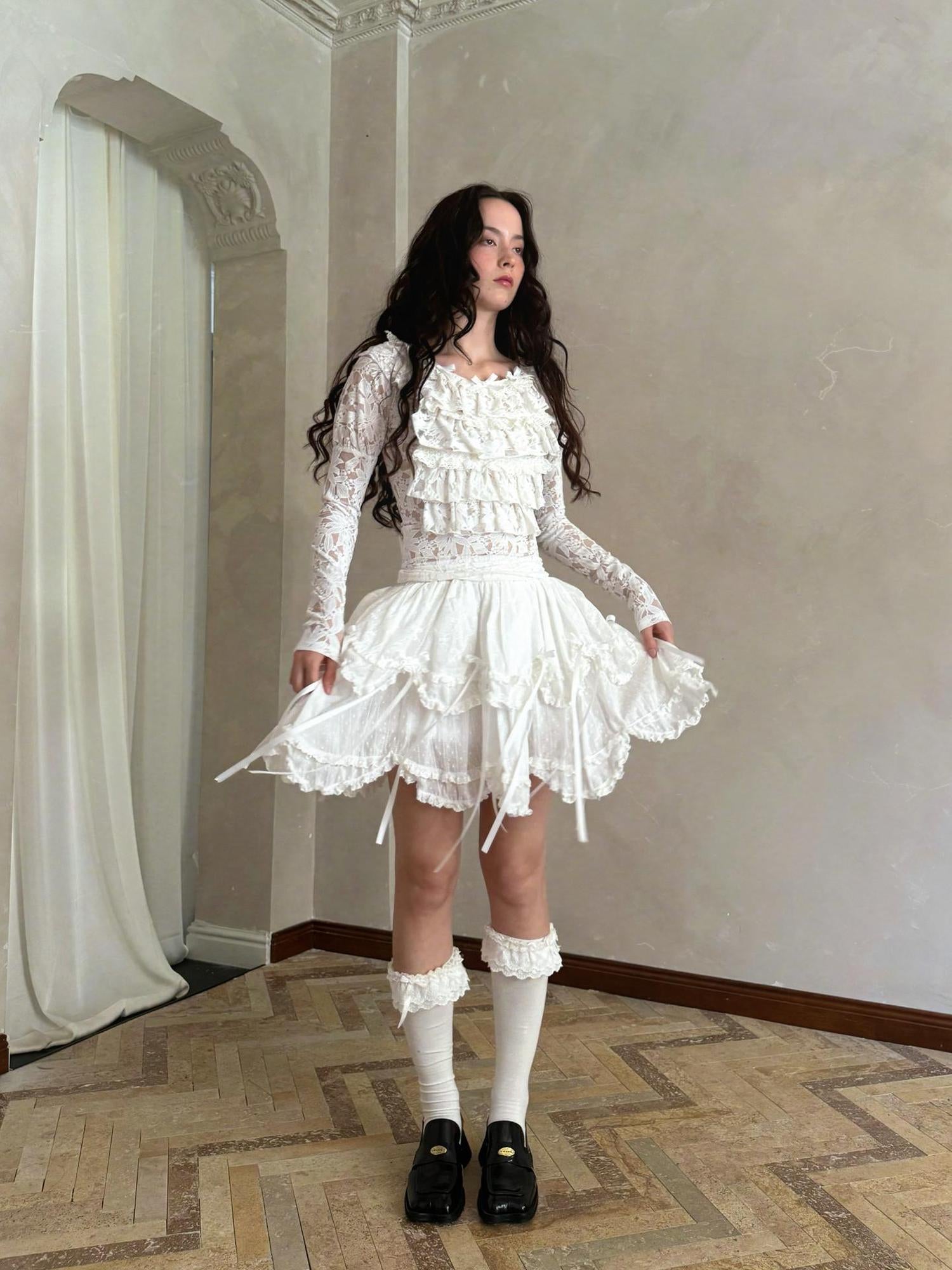 Daytoday Fairy Tale Lace Trim Stretch Top Long Sleeve Sun Protection Layering V-neck T-shirt