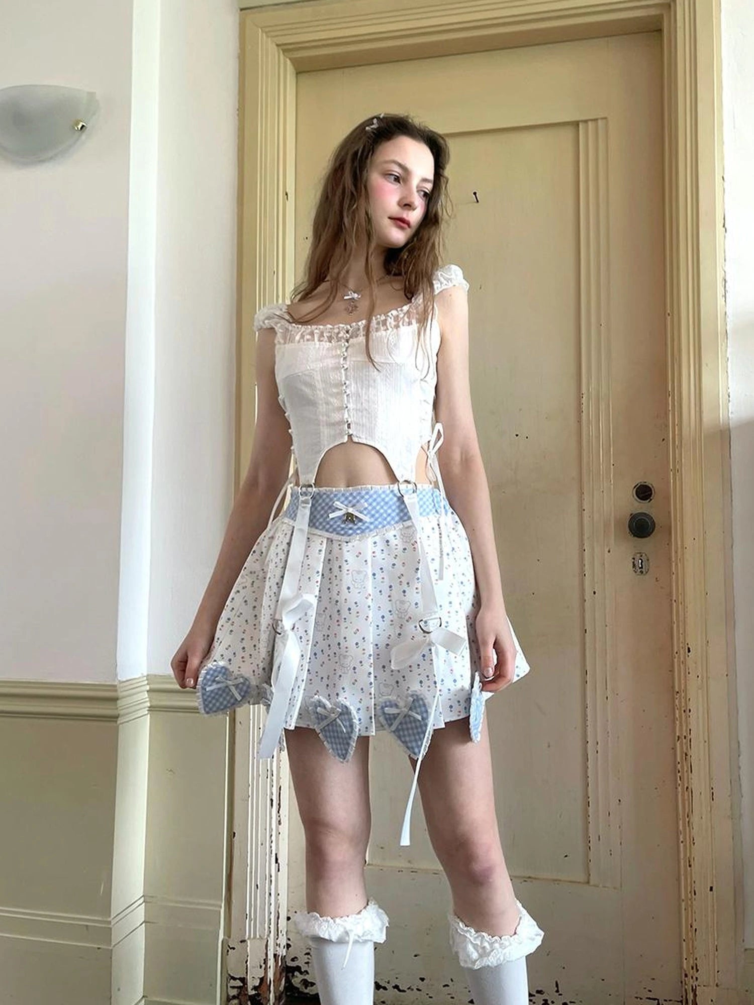 Floral Lace Pleated Mini Skirt With Angel Tears Print