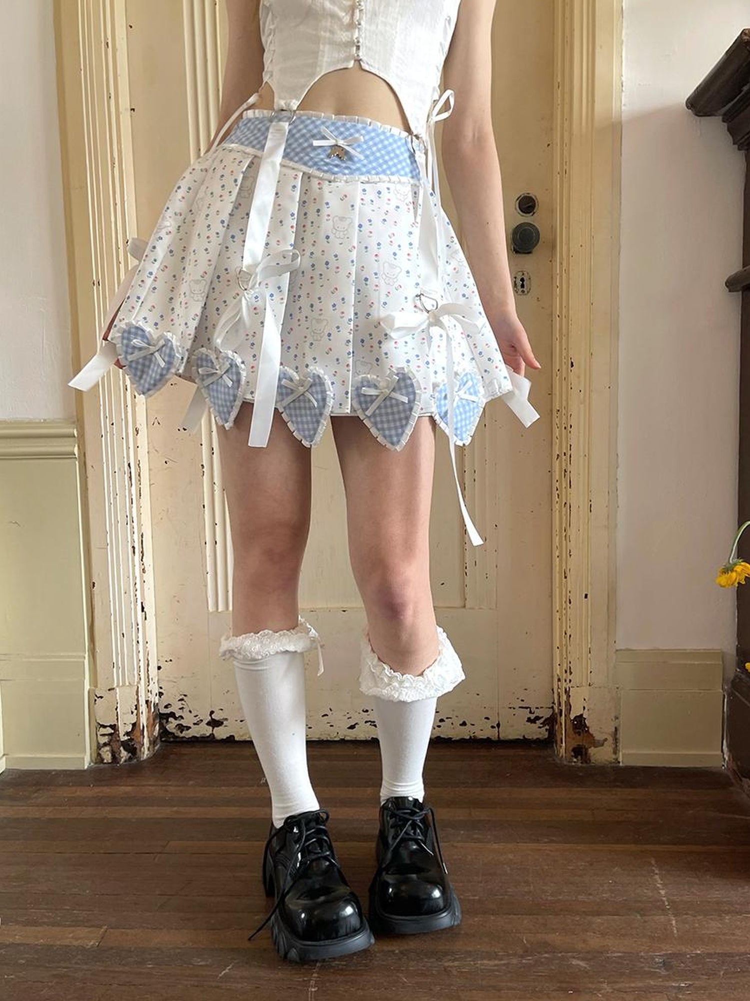 Daytoday Floral Lace Pleated Mini Skirt With Angel Tears Print