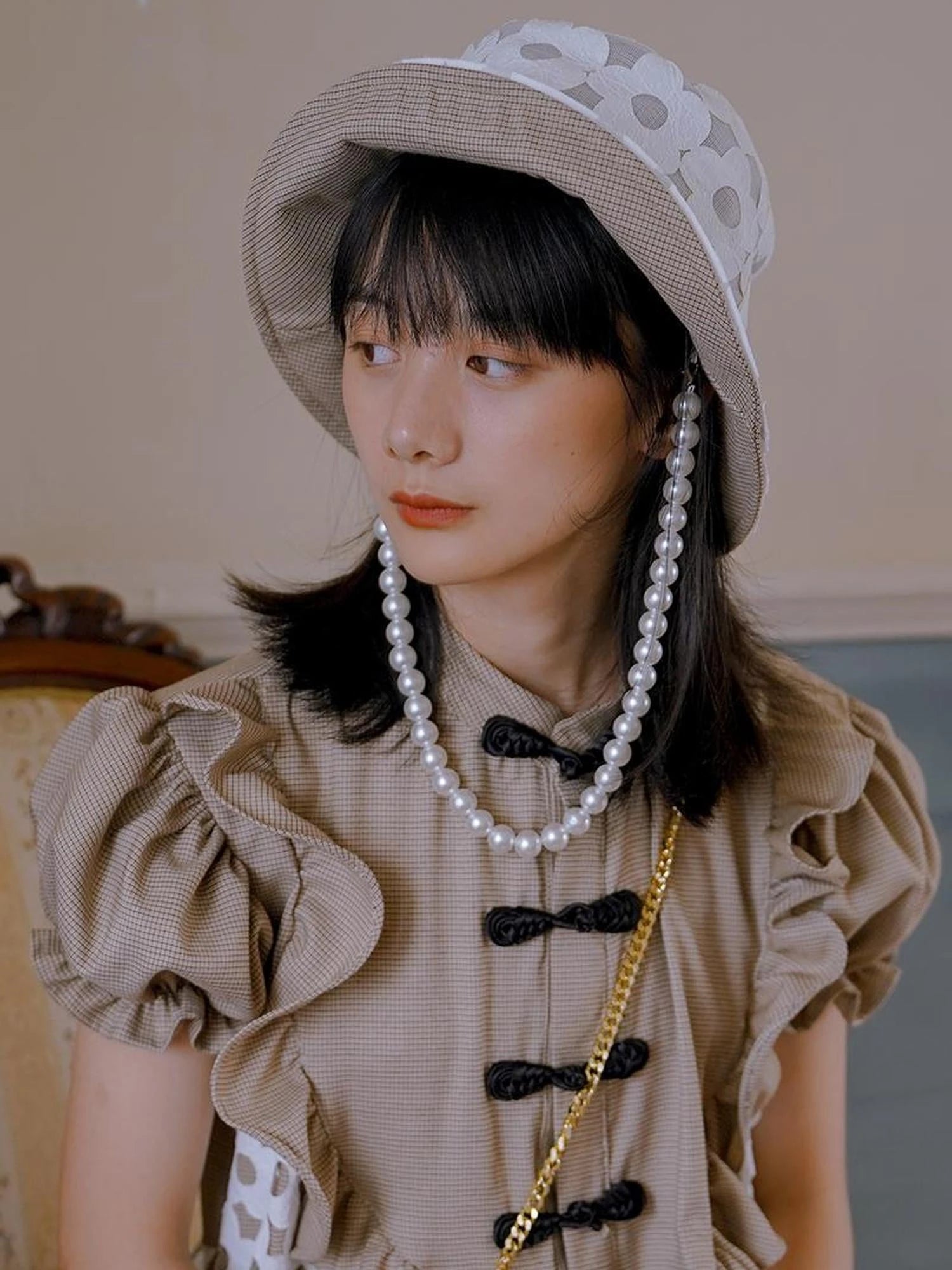 Floral Pearl Checkered Bucket Hat