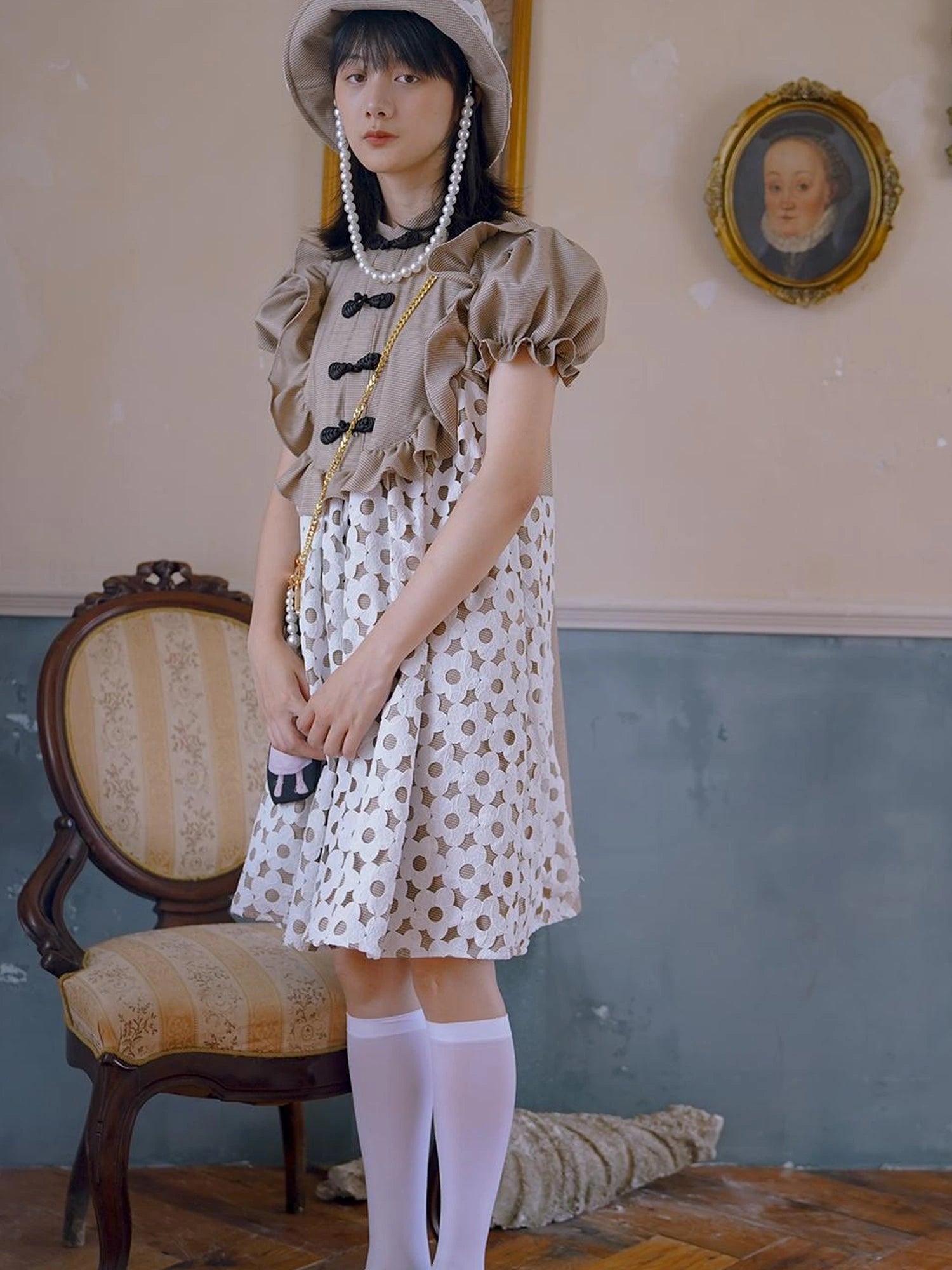 Floral Pearl Checkered Bucket Hat