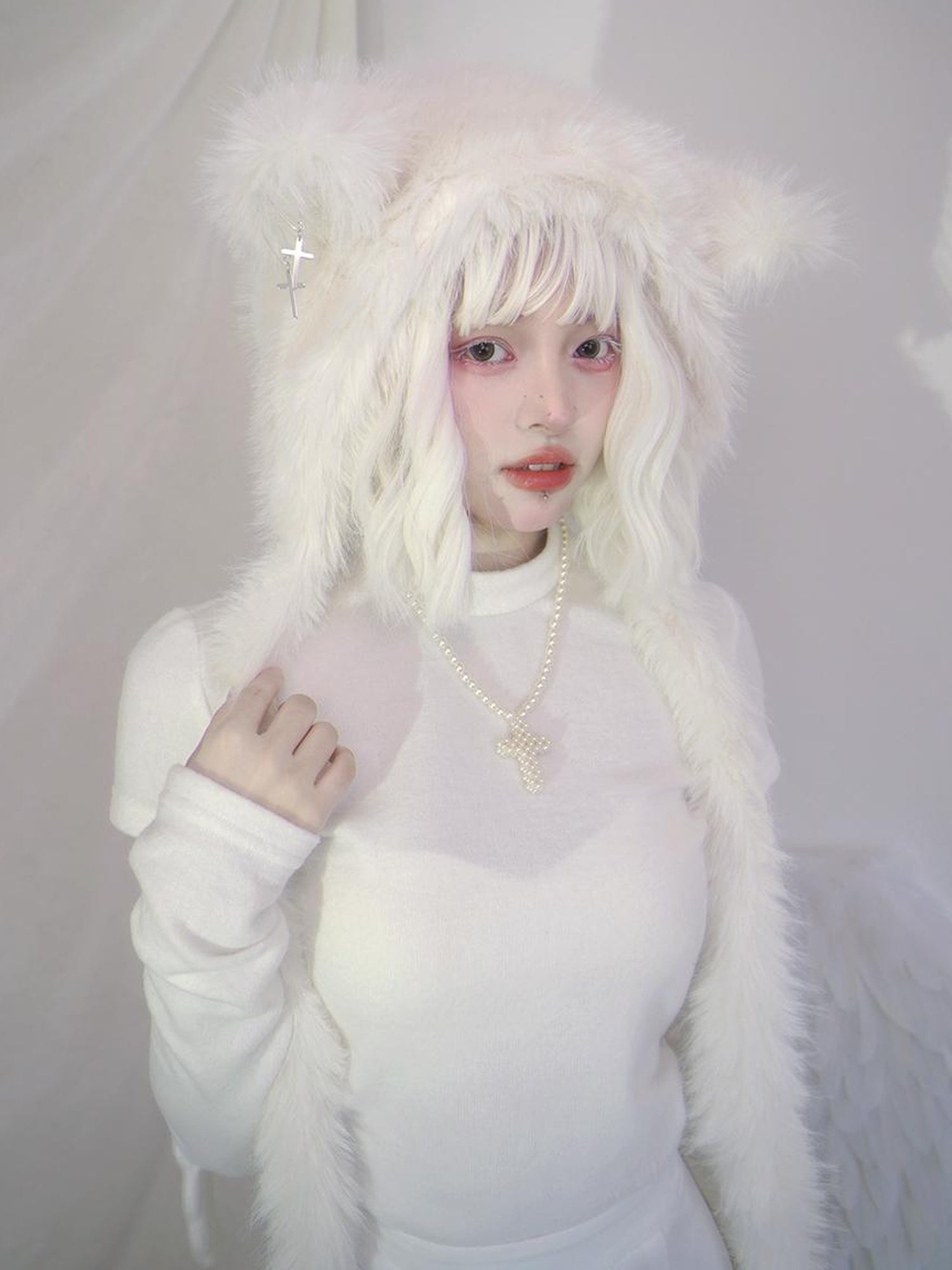 Daytoday Heavenly Lamb Ear Cross Bow Knit Hat