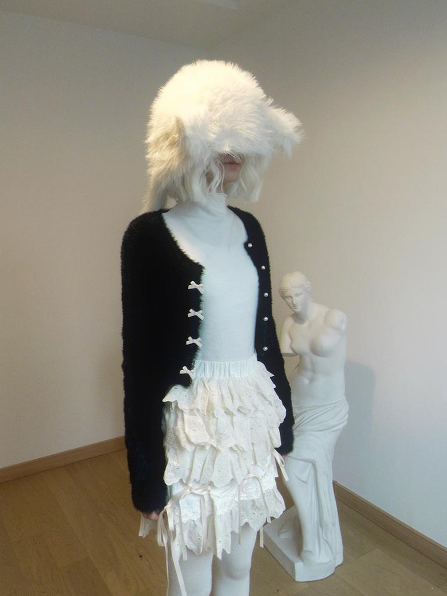 Daytoday Pearl Bow Short Knit Cardigan Pure Color Versatile