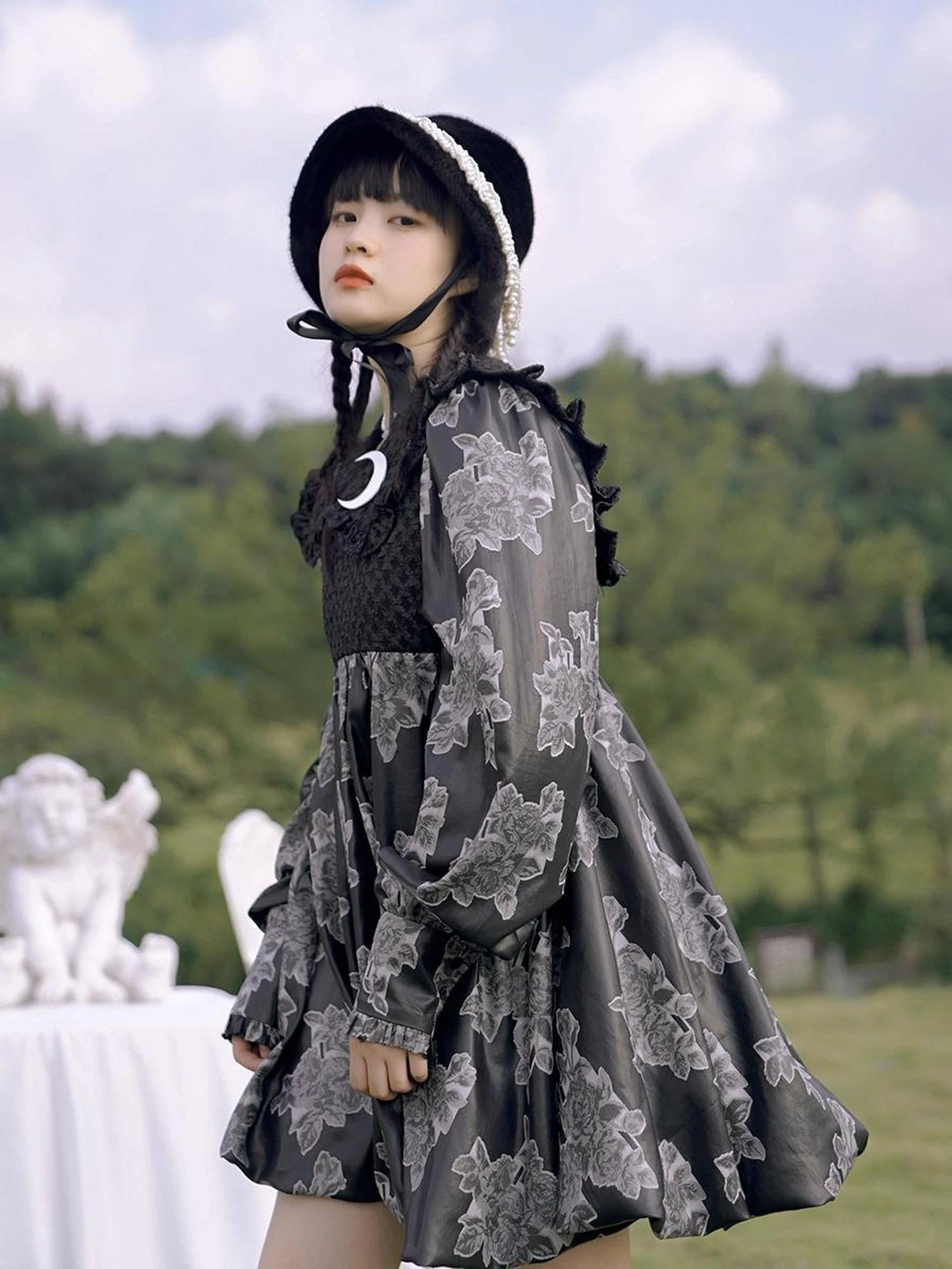 Star Dolphin Love Fear Mirror Pin