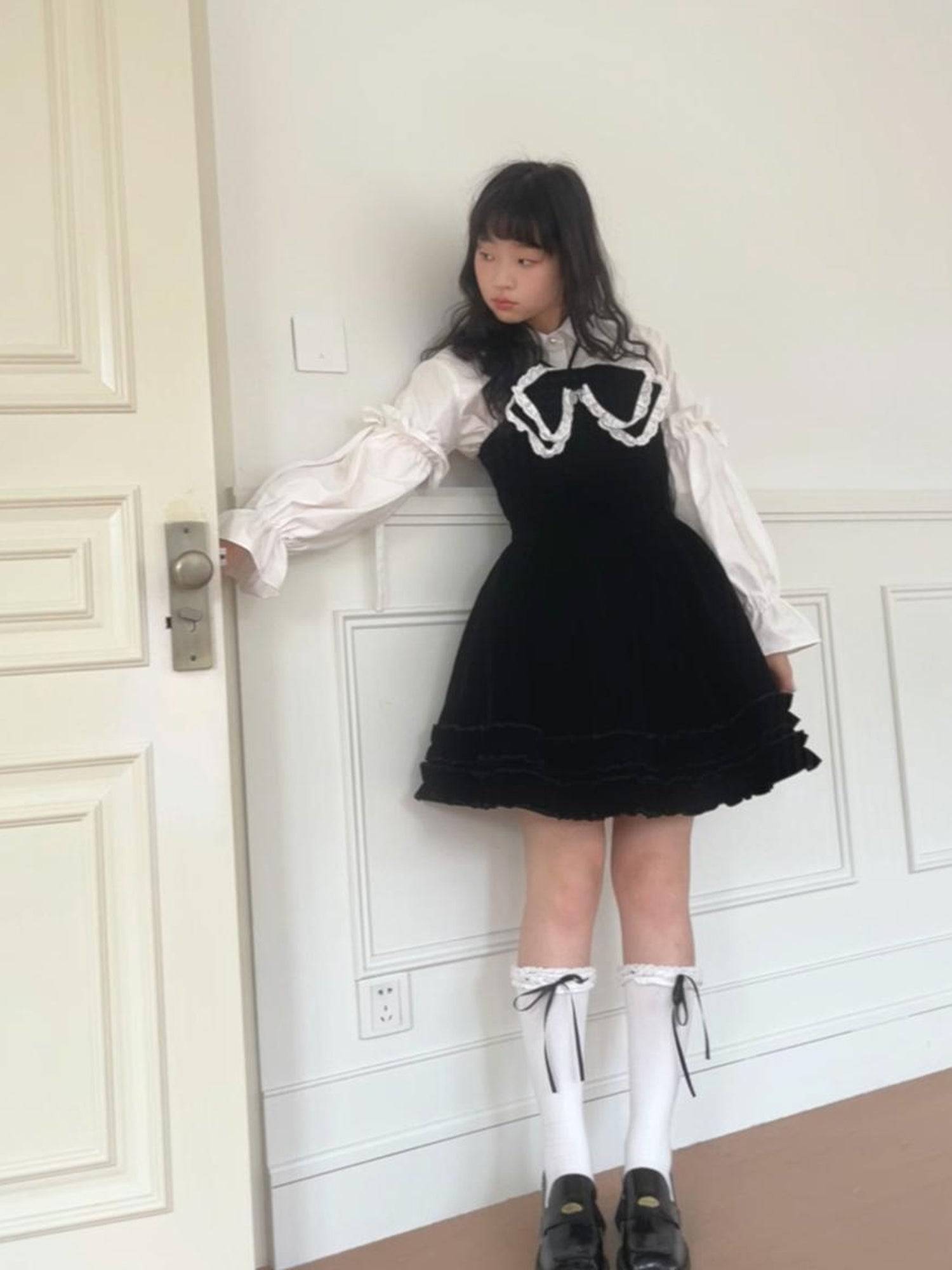 Daytoday Velvet Bow Black Swing Dress V-Neck T-Shirt Long-Sleeve