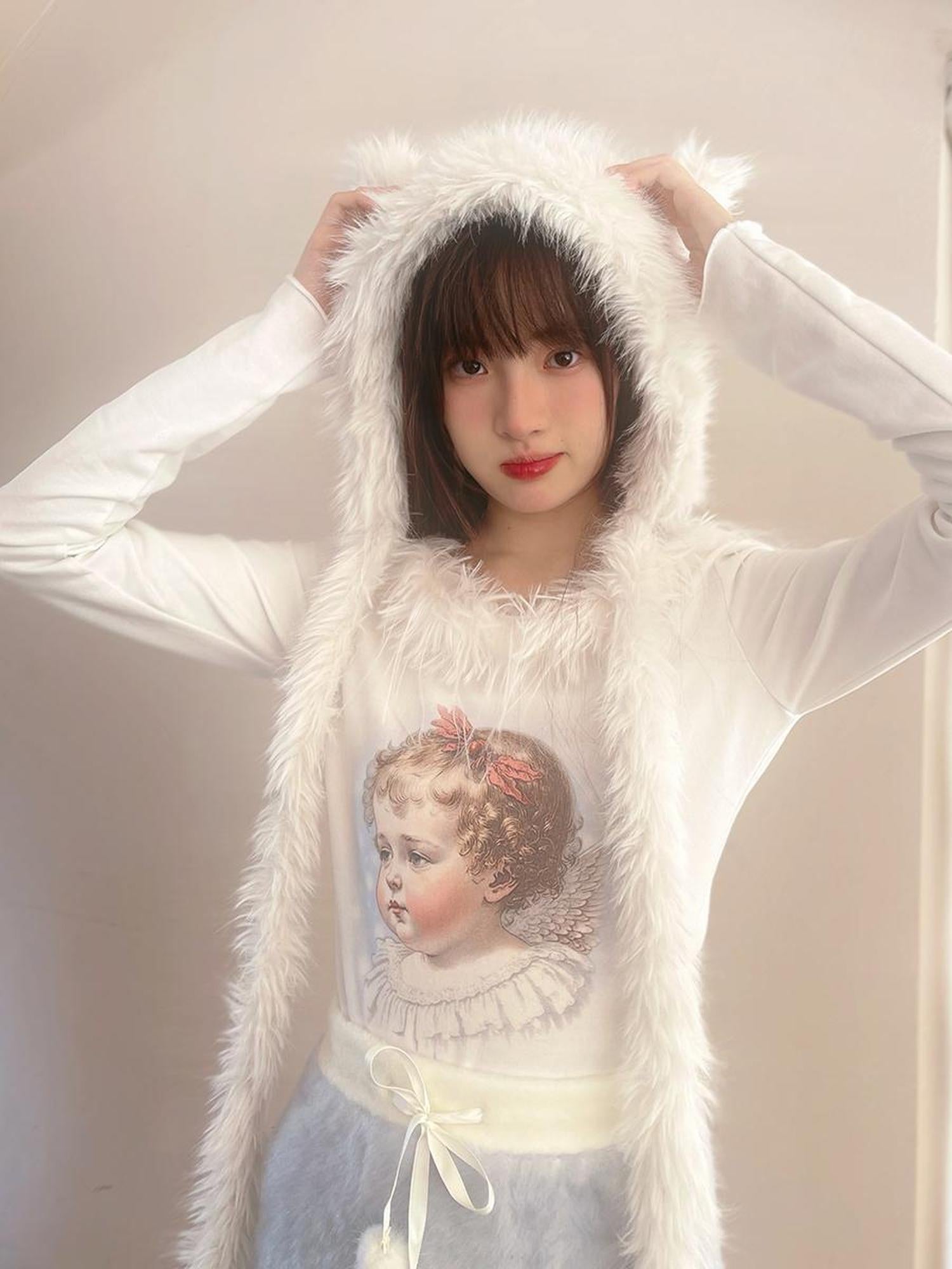 Daytoday Vintage Angel Print T Shirt With Fur Collar