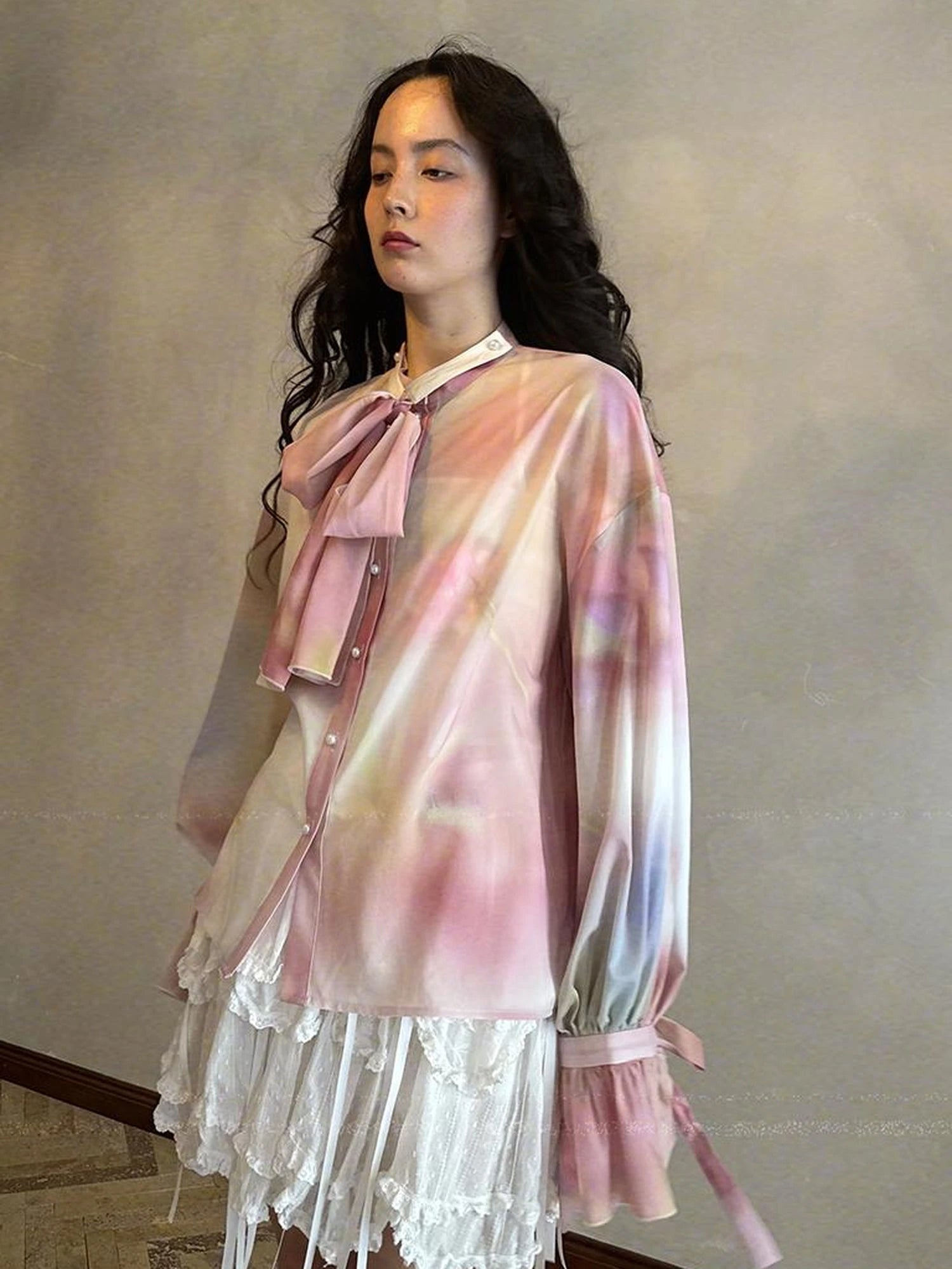 Vintage Bow Print Puff Sleeve Blouse