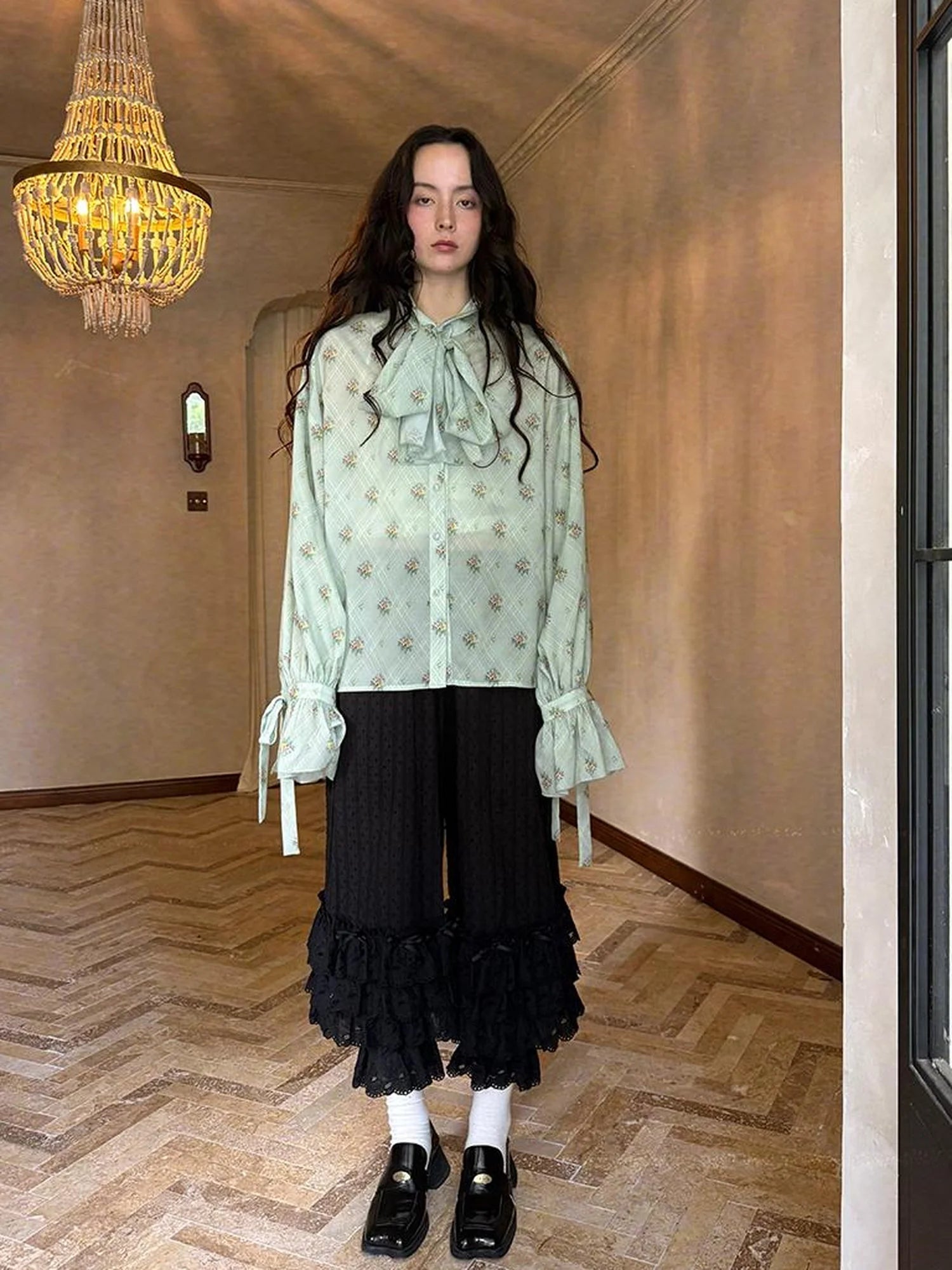 Vintage Bow Print Puff Sleeve Blouse