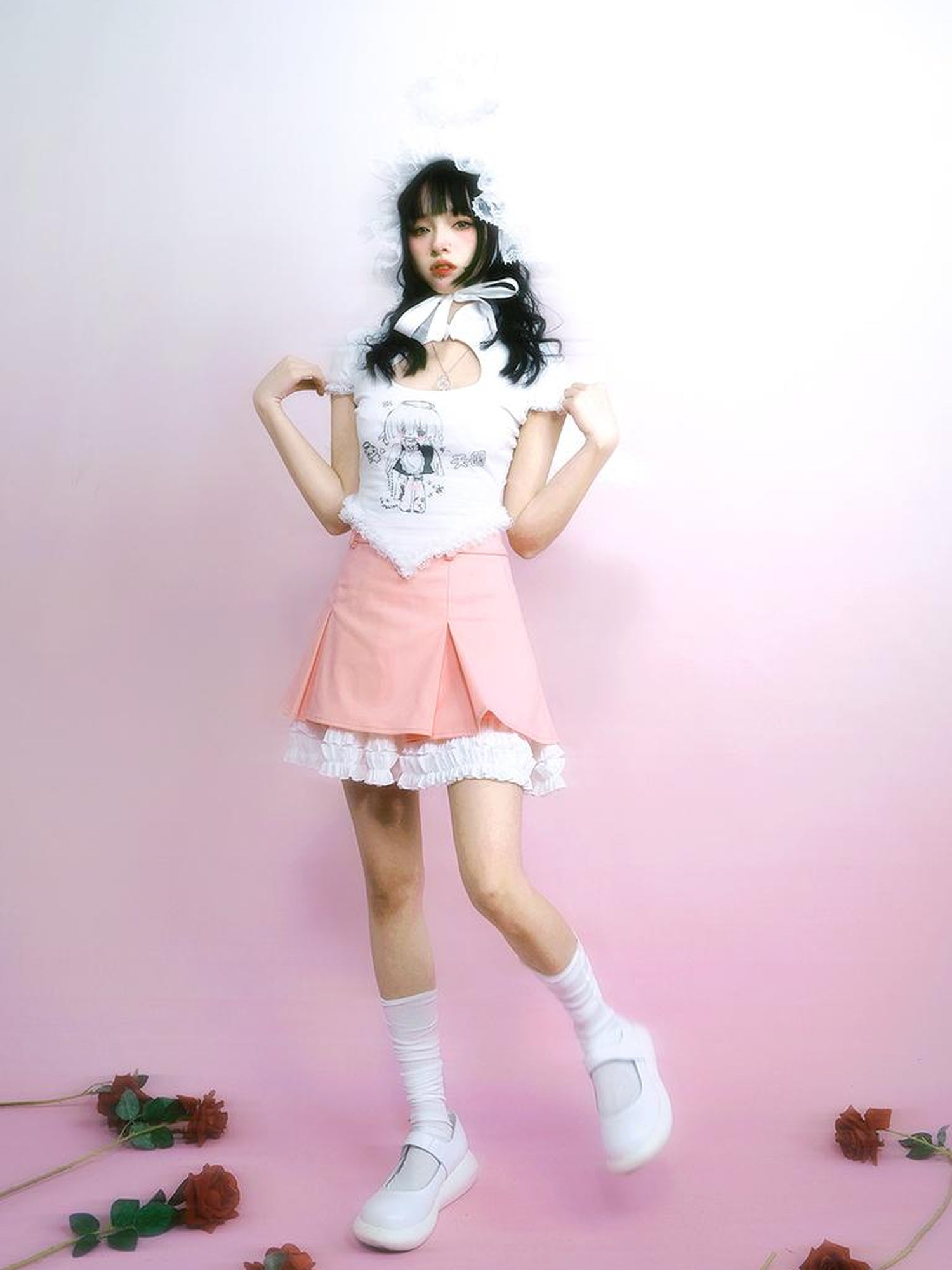 Daytoday Vintage Floral Print Hollow Heart Qipio Tee