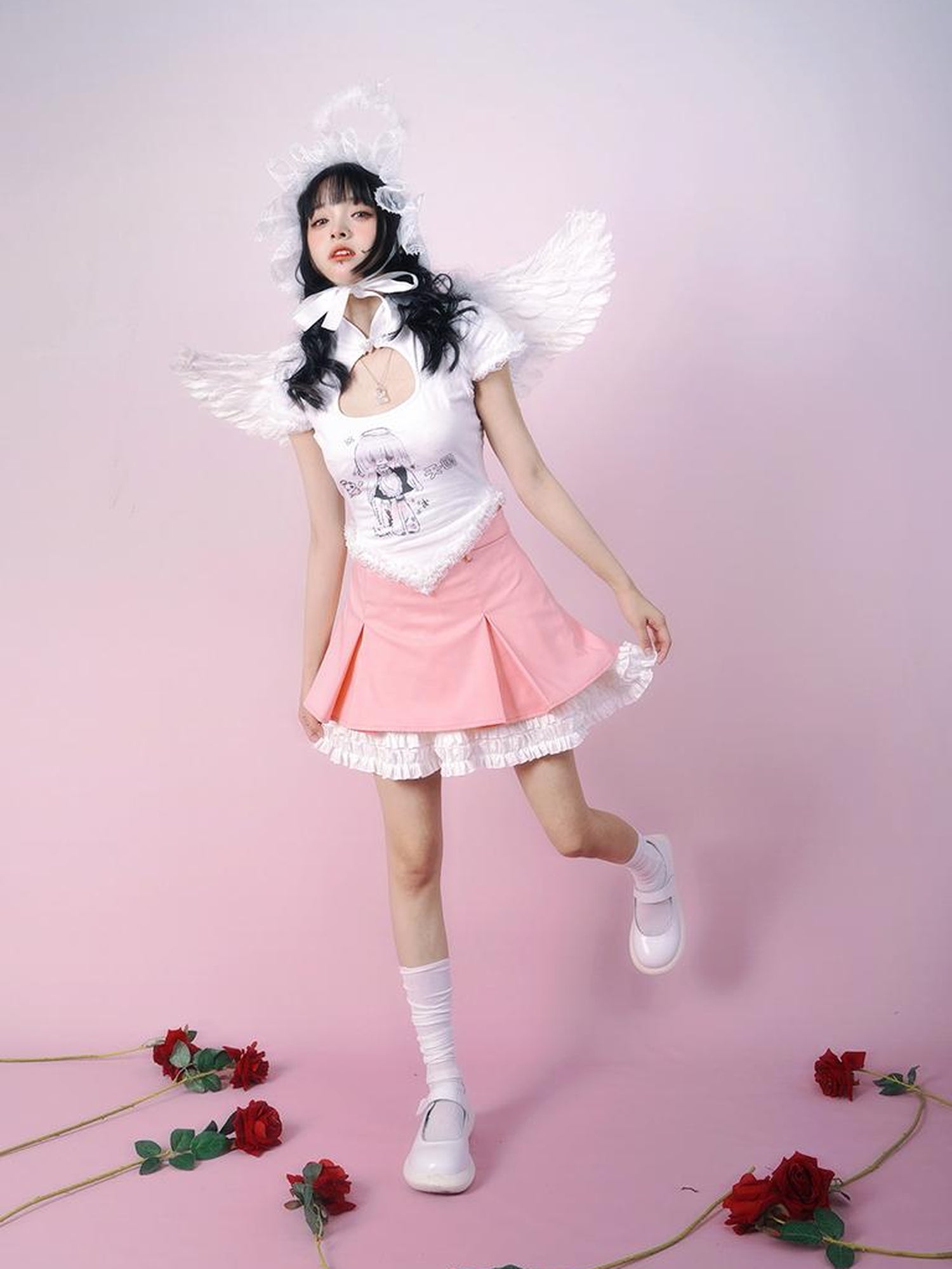 Daytoday Vintage Floral Print Hollow Heart Qipio Tee