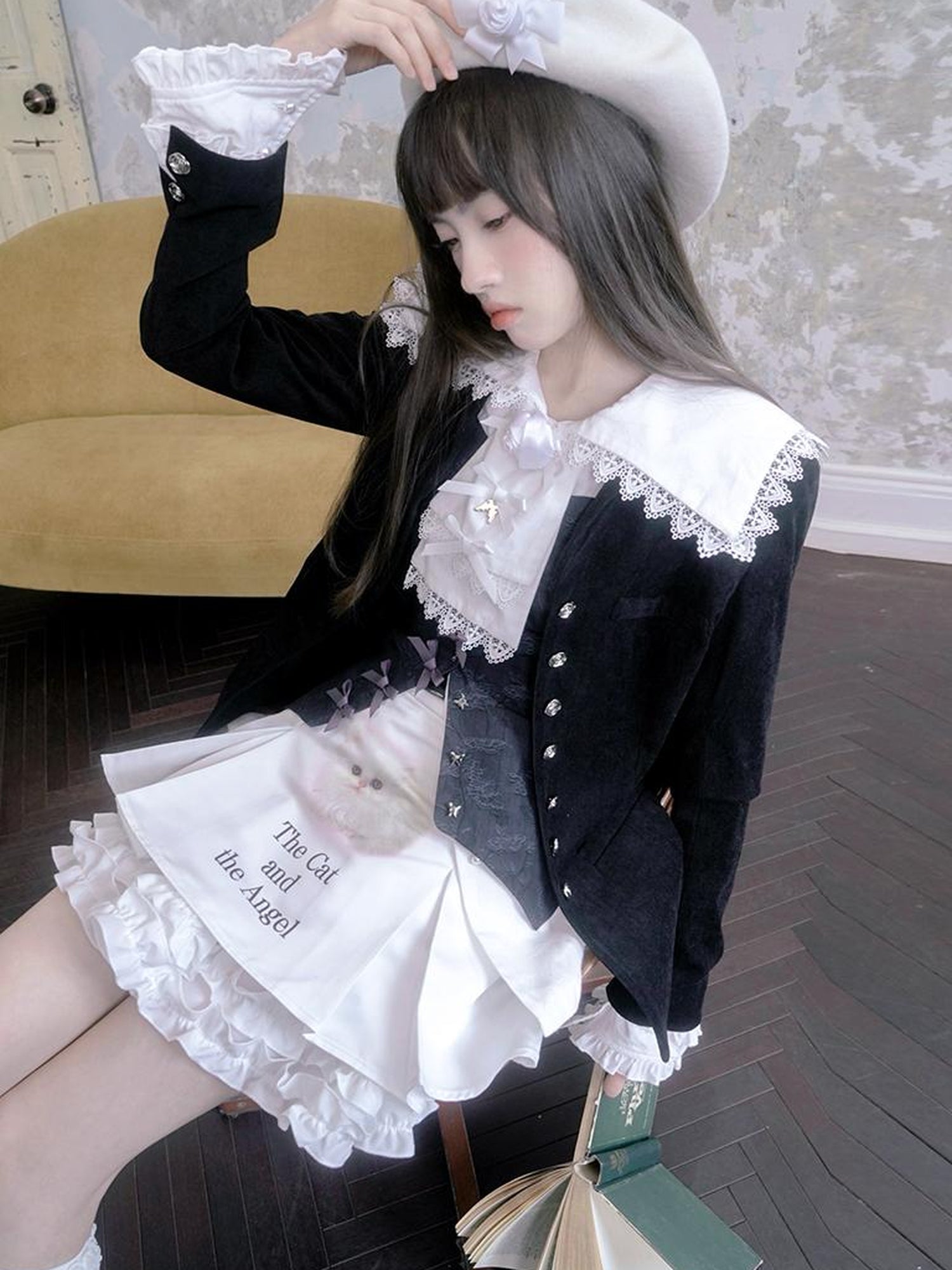 Daytoday Vintage Rose Jacquard Sailor Collar Blazer