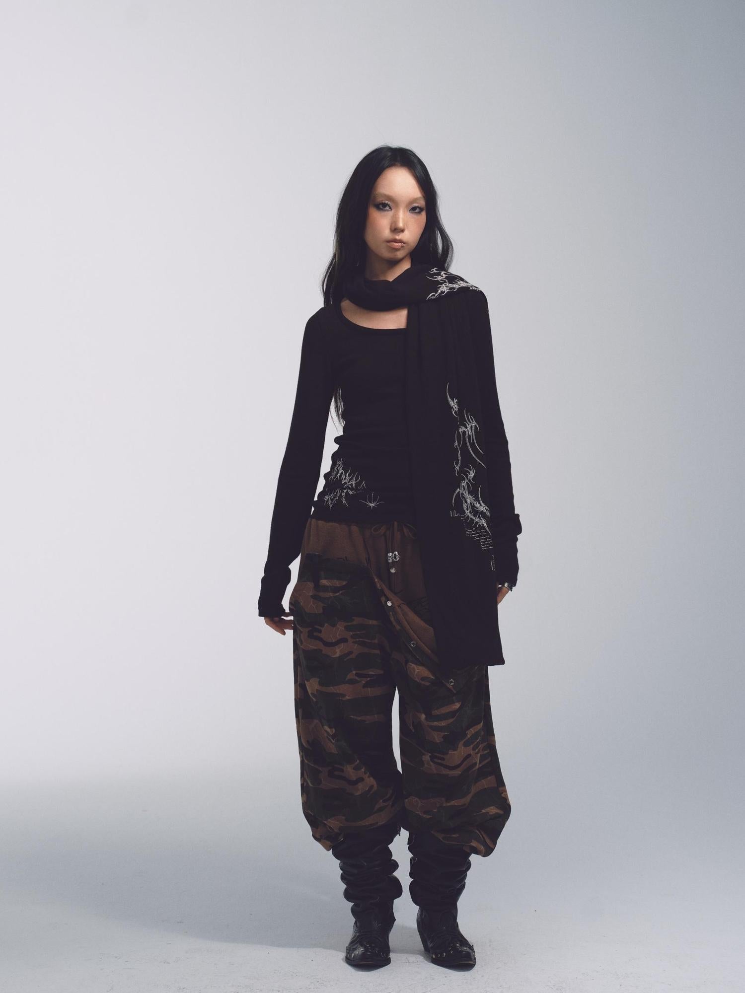 NONAME SPACE Deformed Camo Low Waist Sweatpants Loose Fit Stretch Print