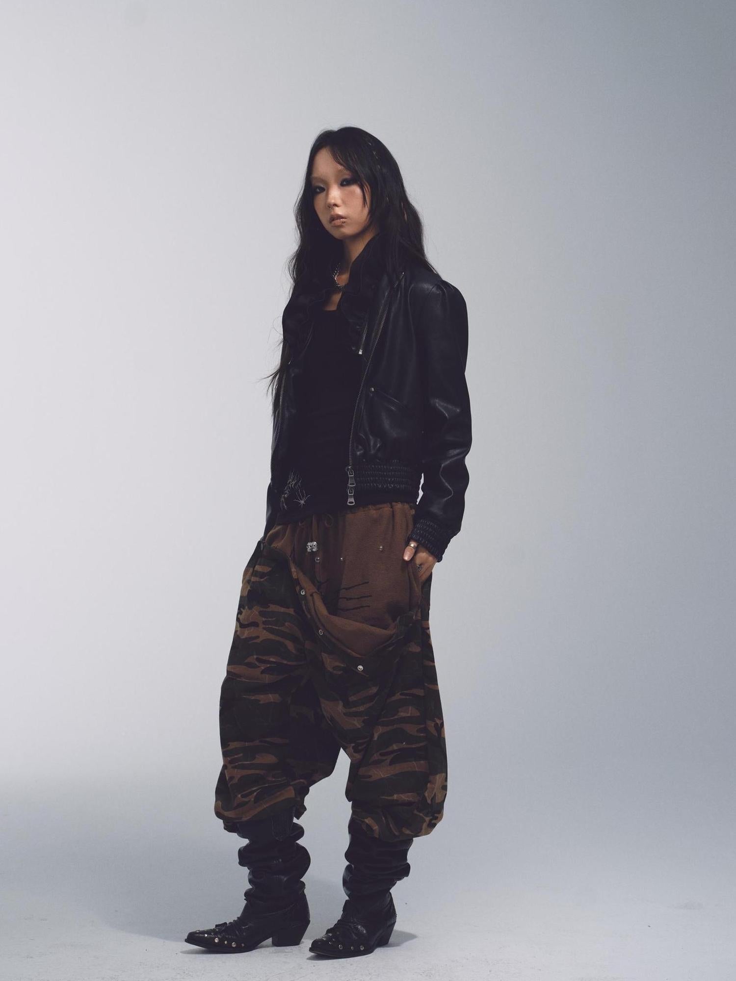 NONAME SPACE Deformed Camo Low Waist Sweatpants Loose Fit Stretch Print