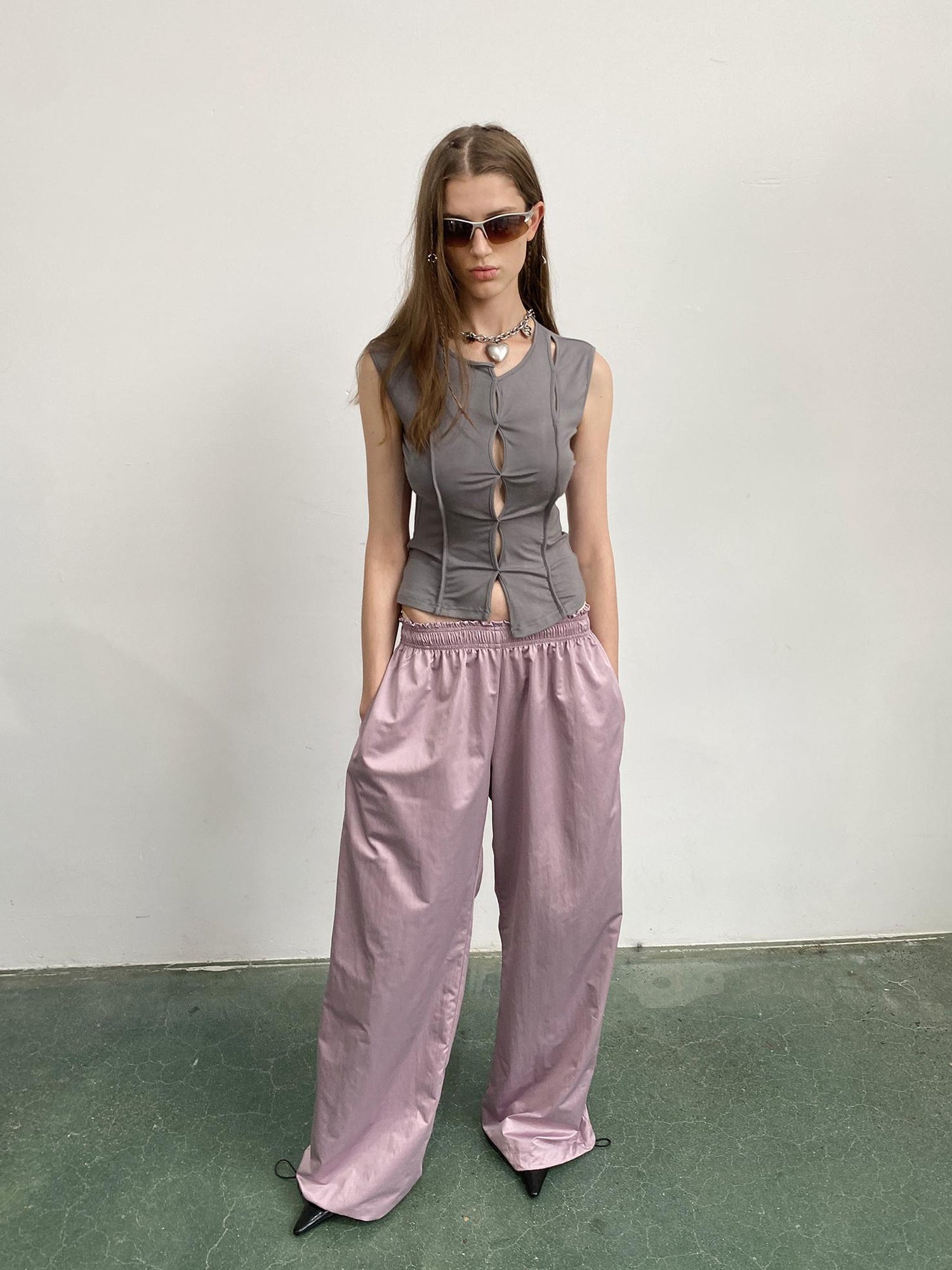Delivery Asymmetric Hem Gray Scoop Neck Cutout Sleeveless Tee