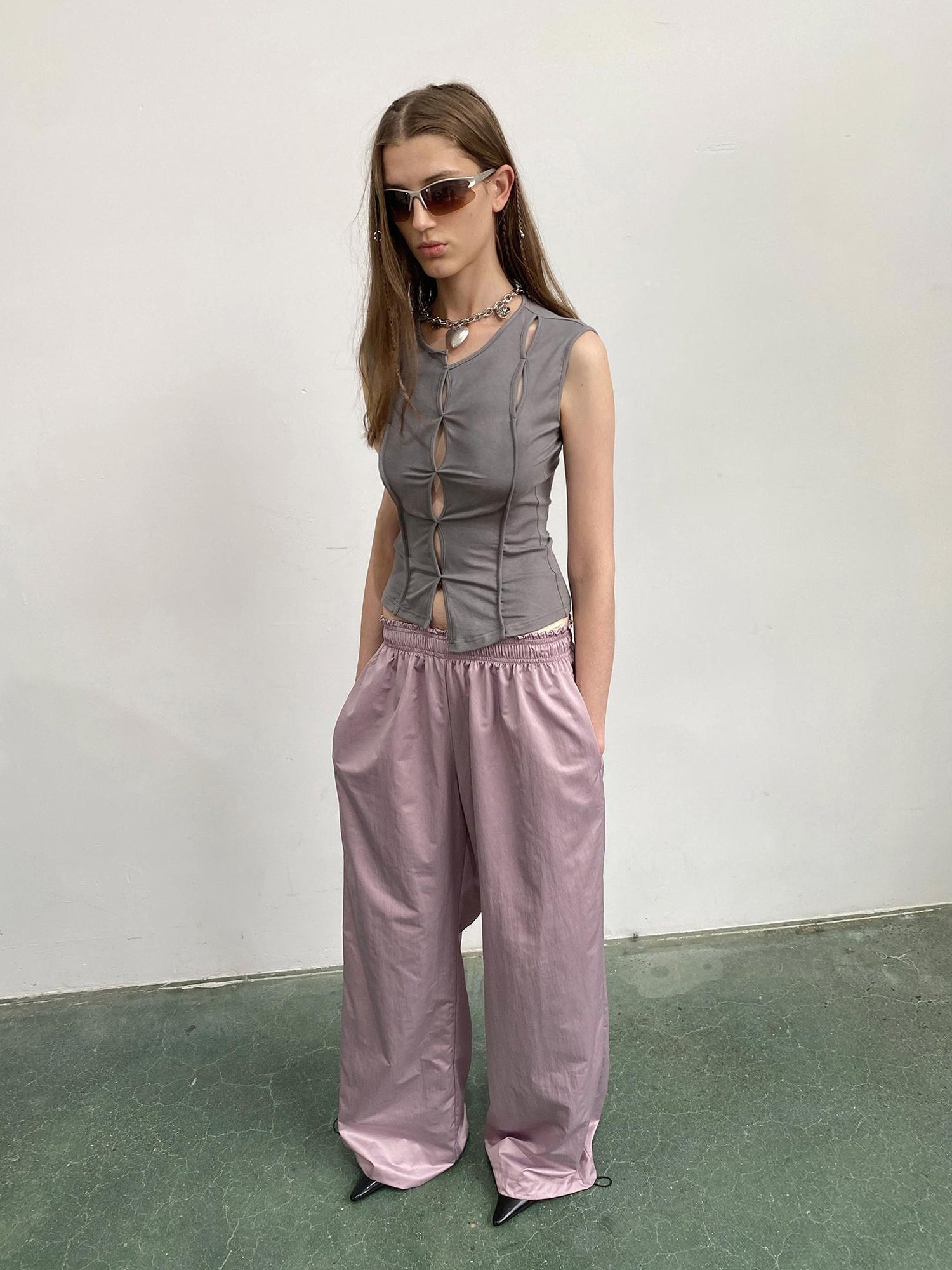 Delivery Asymmetric Hem Gray Scoop Neck Cutout Sleeveless Tee
