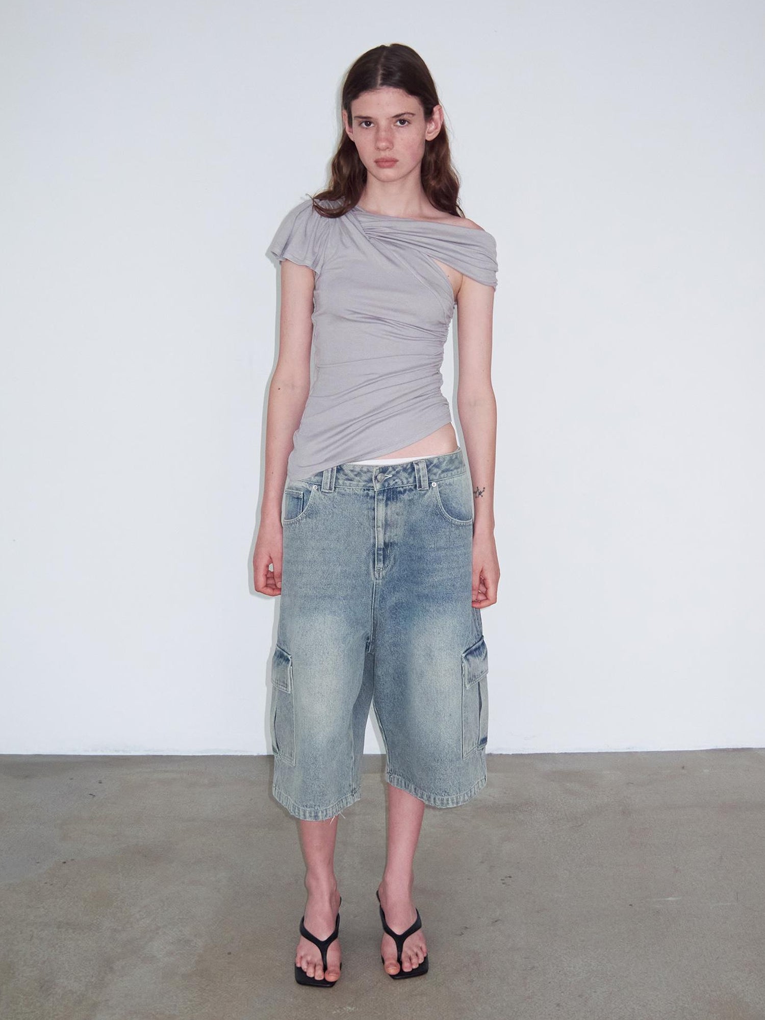 Delivery Asymmetric Pleated Sleeveless T-Shirt Multi-Way Wear Light Gray