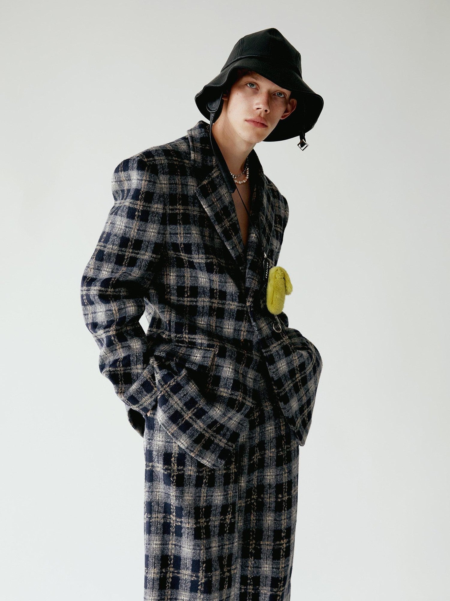 Delivery Deep Blue Plaid Loose Fit Three Button Women&