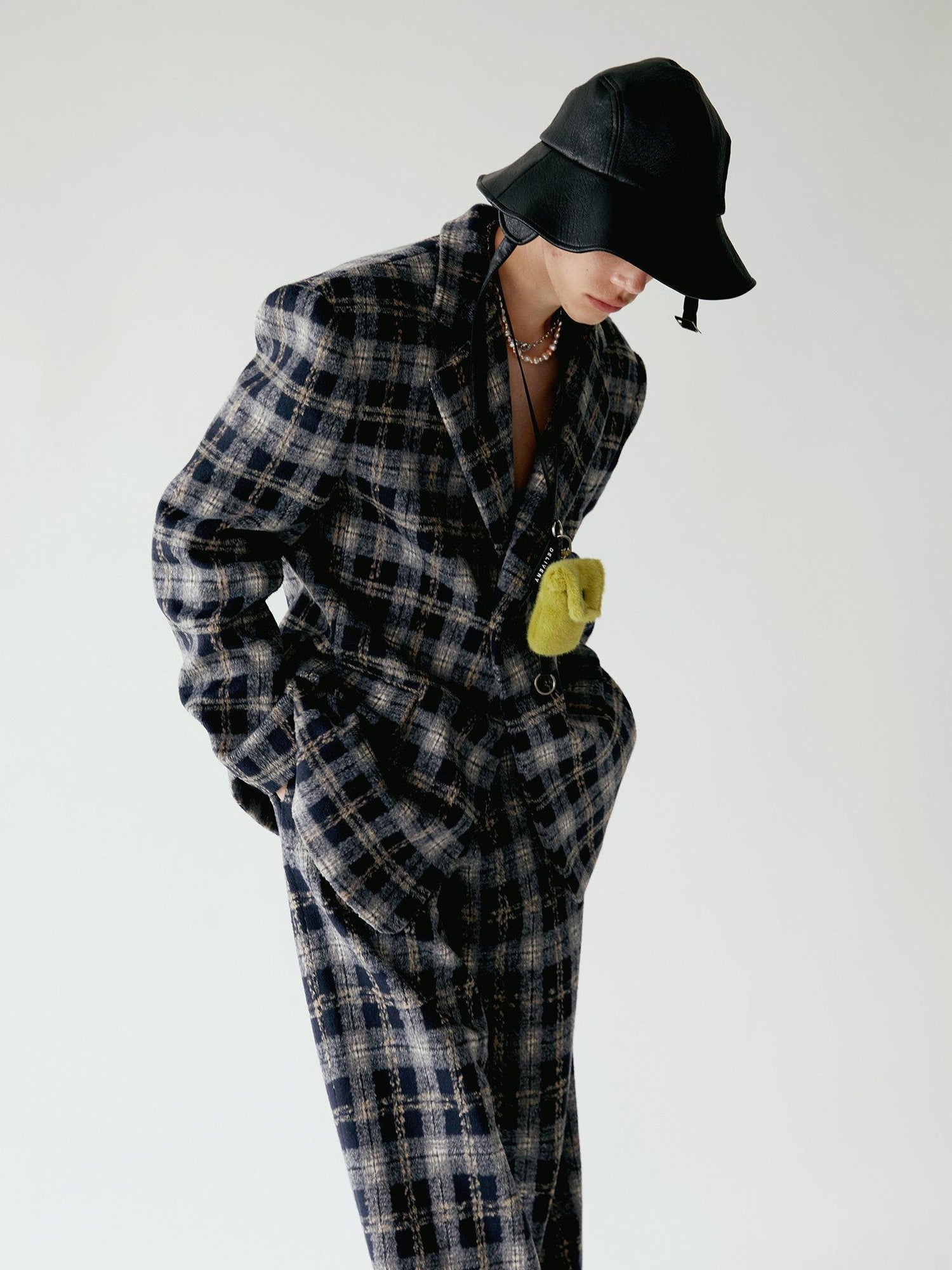 Delivery Deep Blue Plaid Loose Fit Three Button Women&