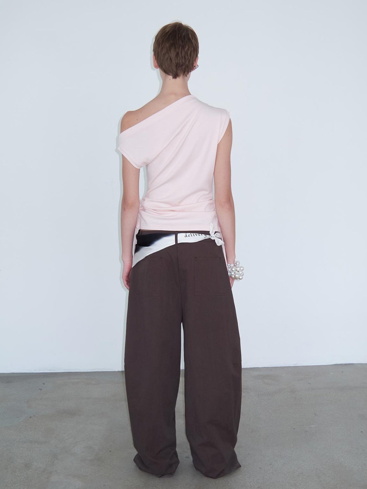Delivery Delivery Brown Loose Fit Curve Hem Trousers