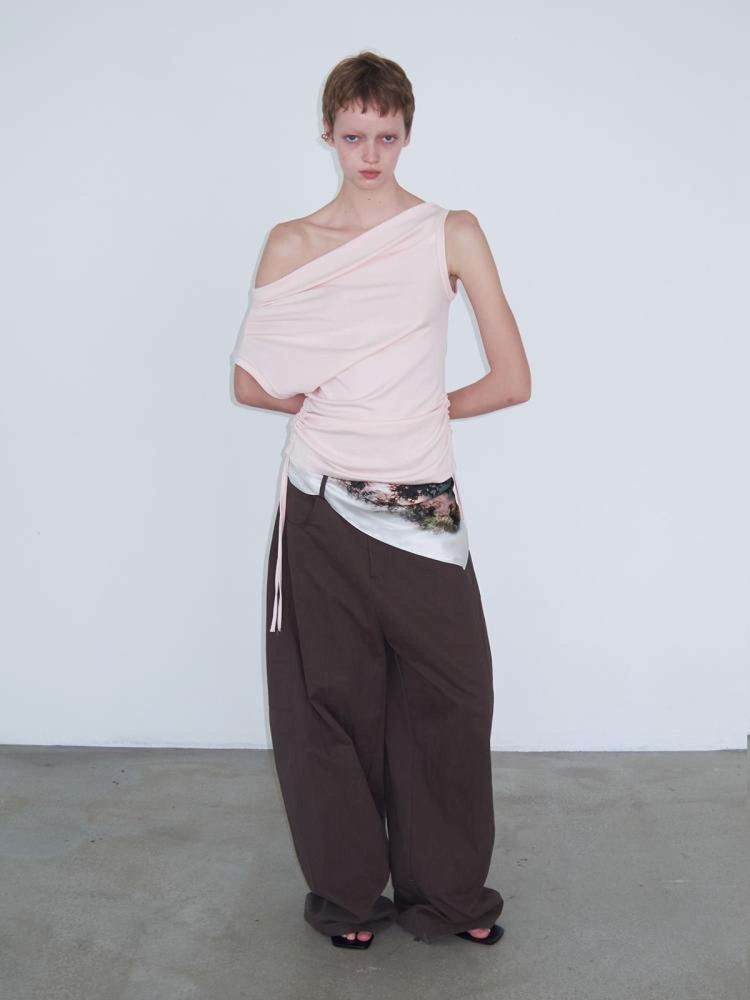 Delivery Delivery Brown Loose Fit Curve Hem Trousers