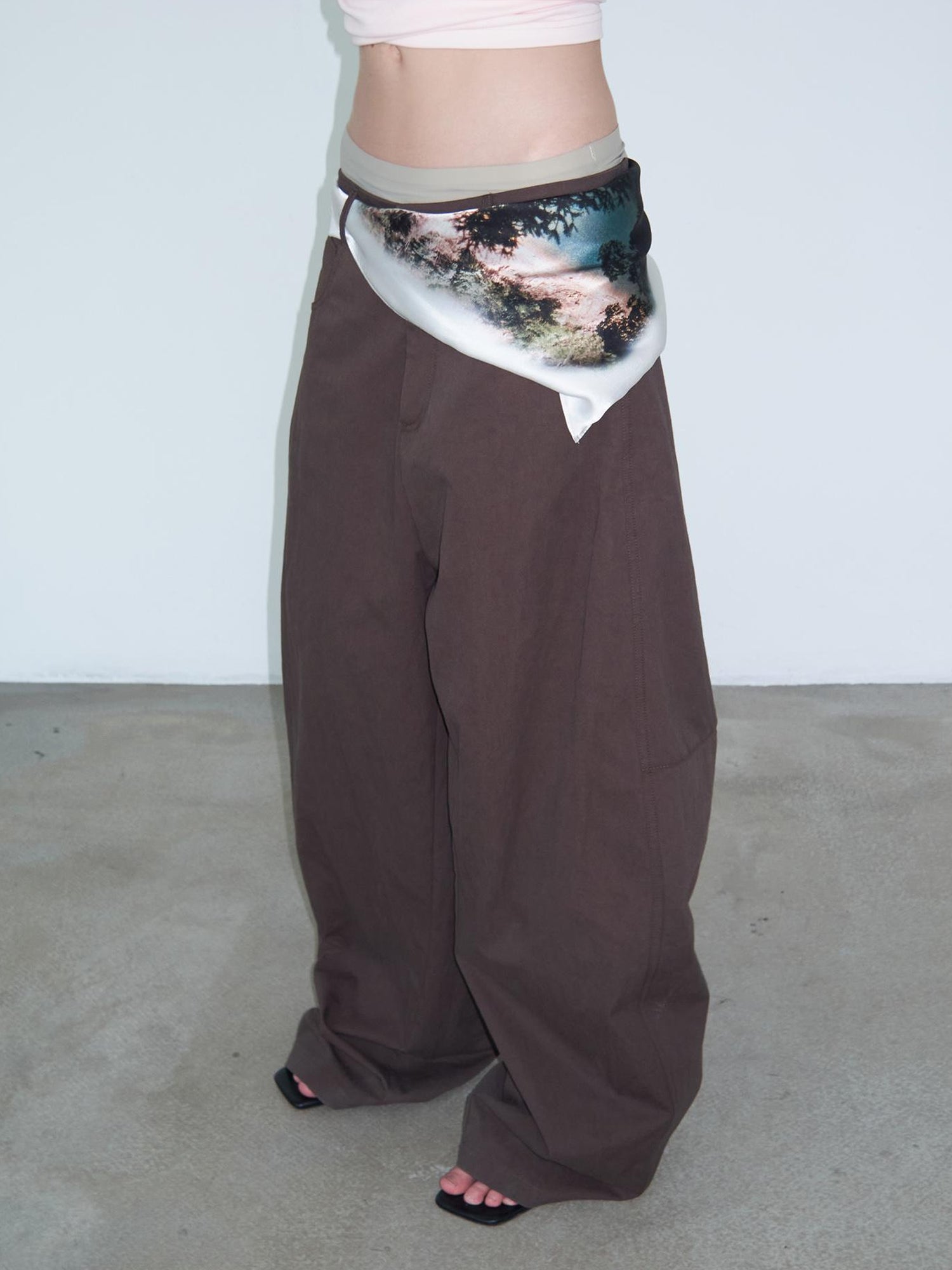 Delivery Delivery Brown Loose Fit Curve Hem Trousers