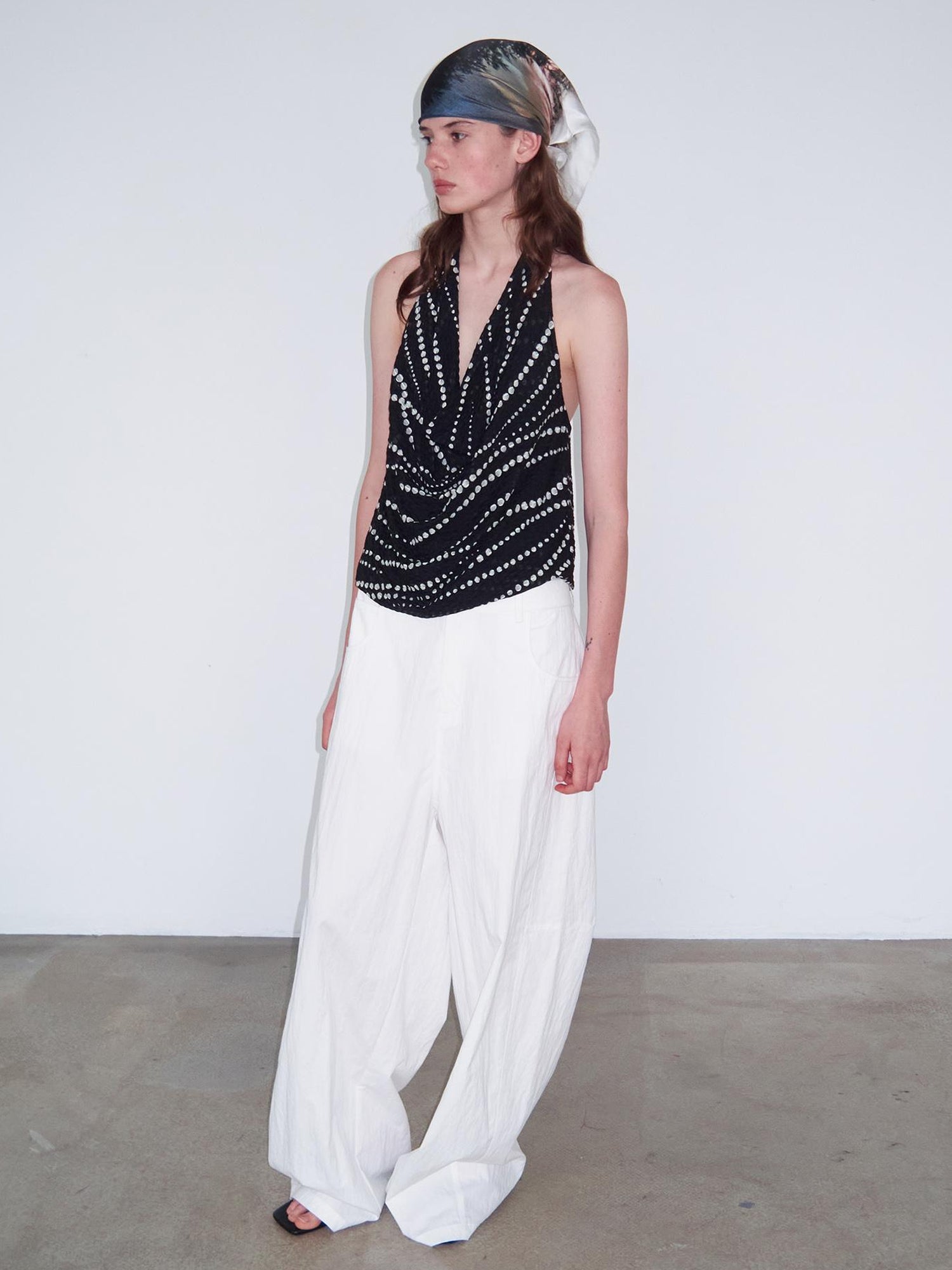 Delivery Gradient Dot Textured Halter Neck Top