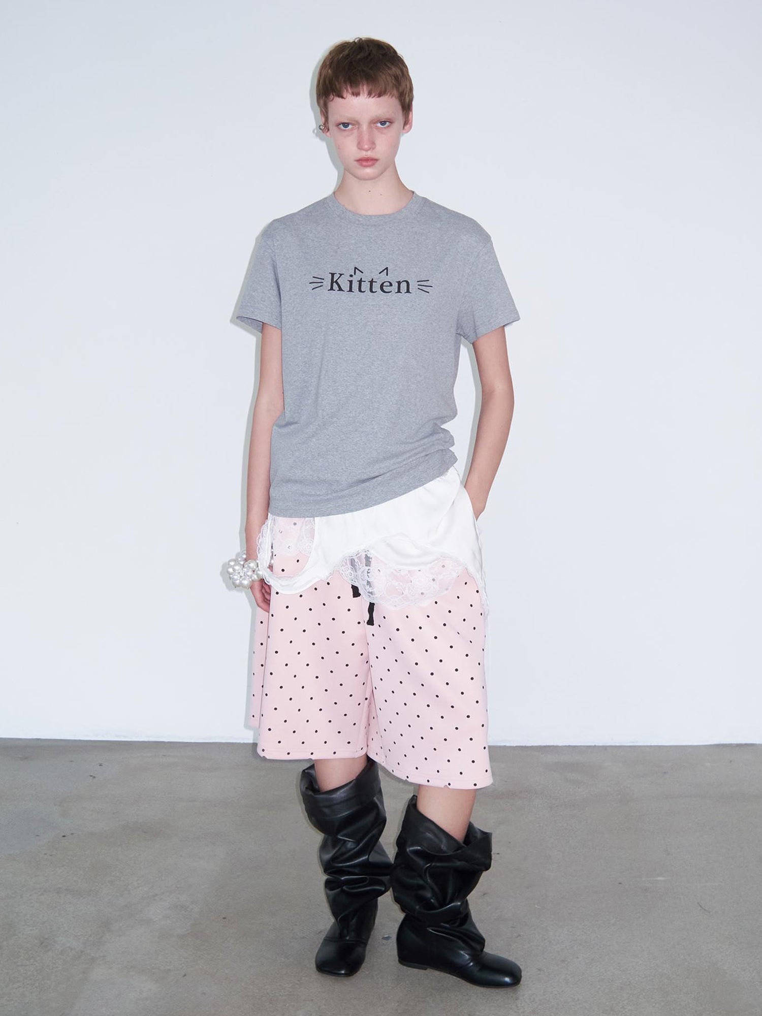 Delivery Kitten Print Cropped T-shirt Unisex Fit Casual Short Sleeve Top