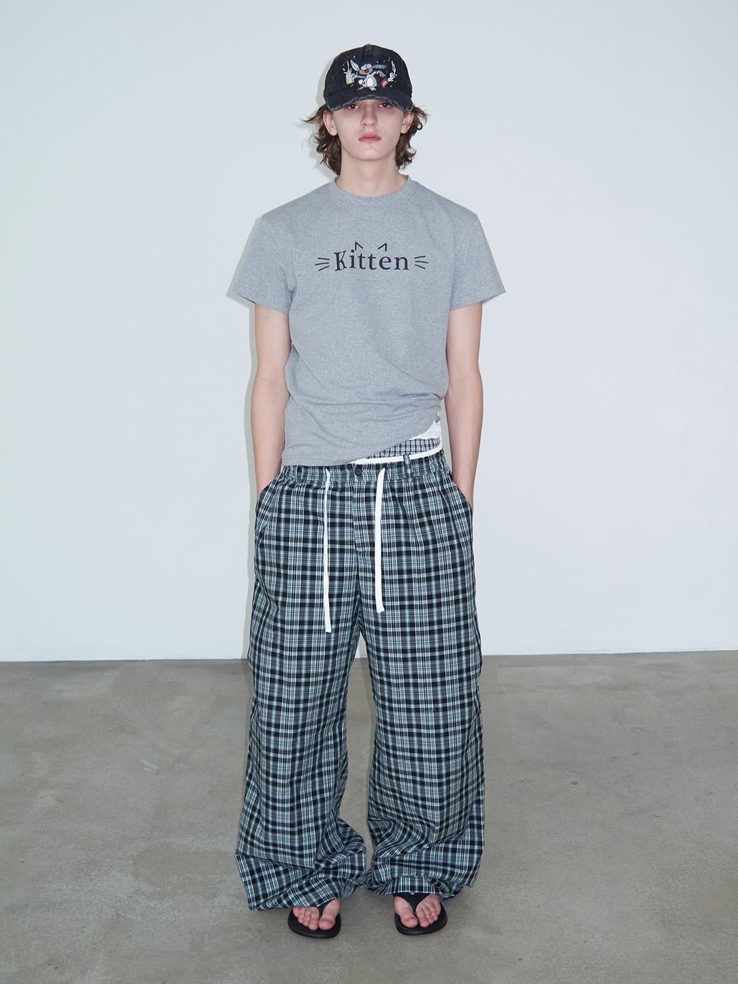 Delivery Kitten Print Cropped T-shirt Unisex Fit Casual Short Sleeve Top