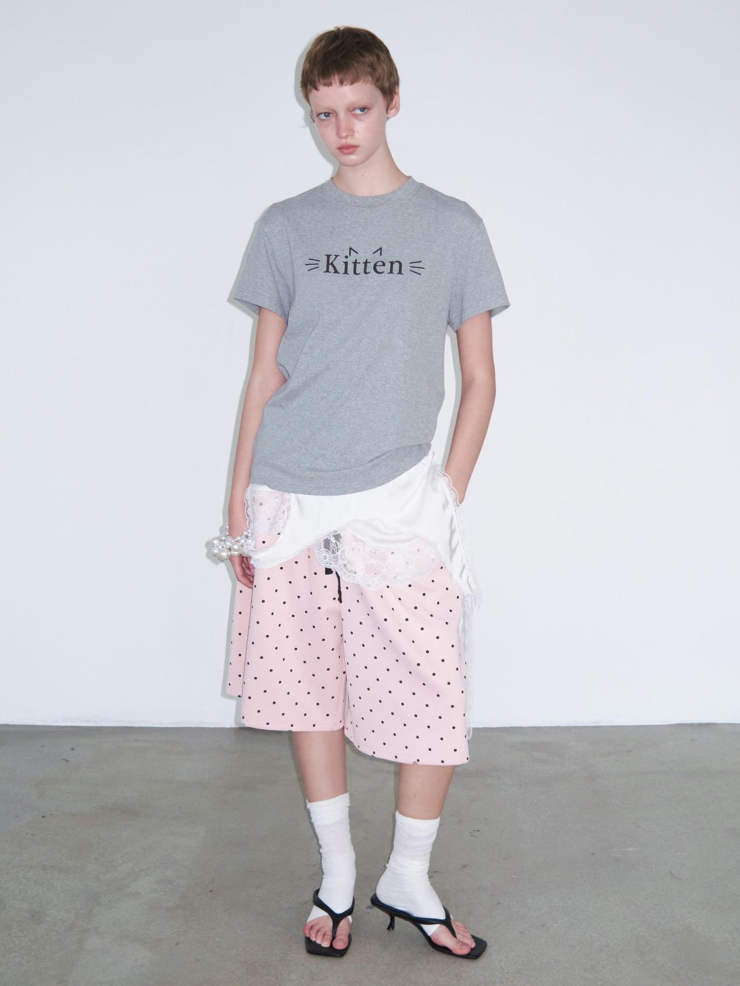 Delivery Kitten Print Cropped T-shirt Unisex Fit Casual Short Sleeve Top