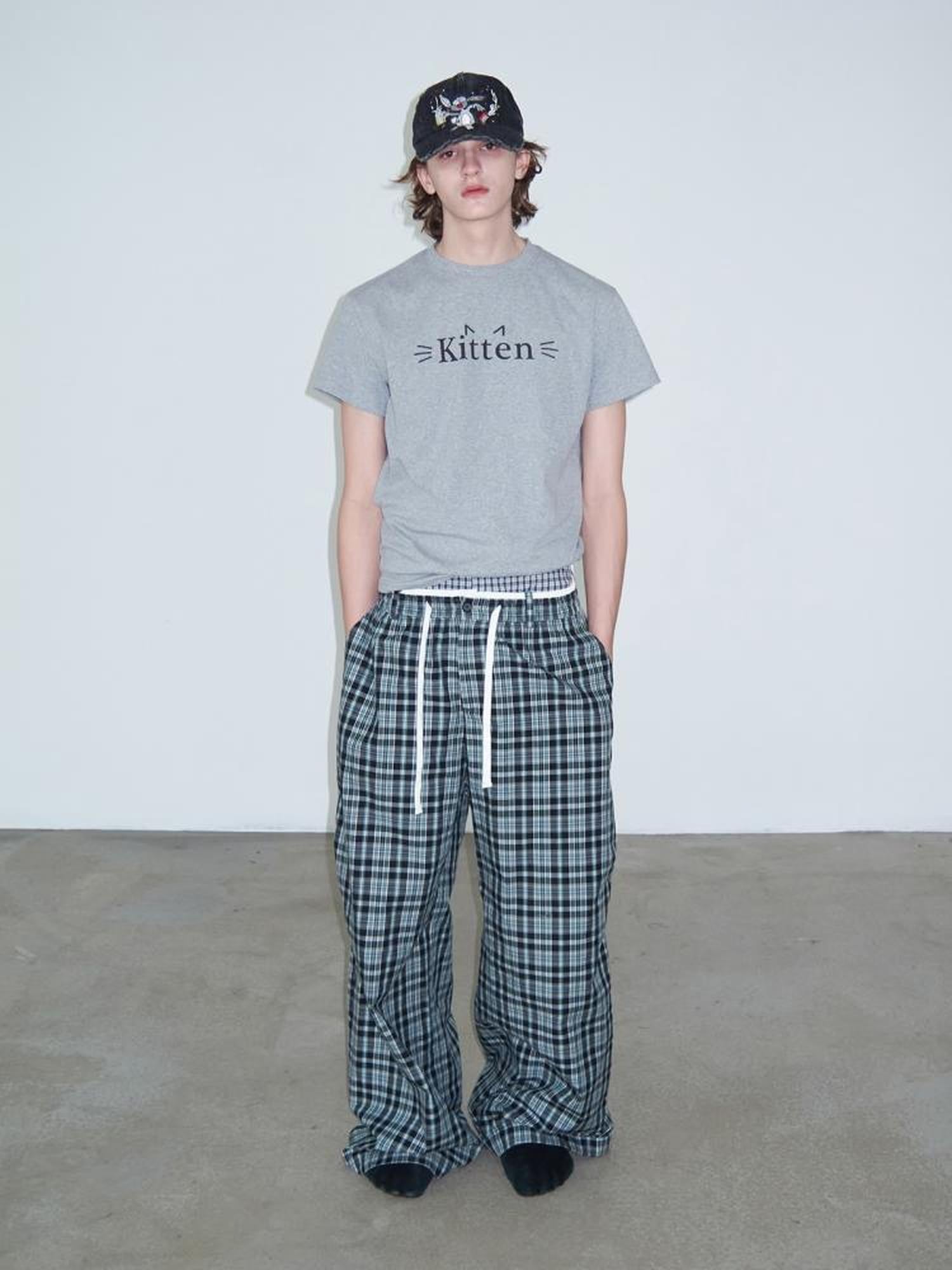 Delivery Kitten Print Cropped T-shirt Unisex Fit Casual Short Sleeve Top