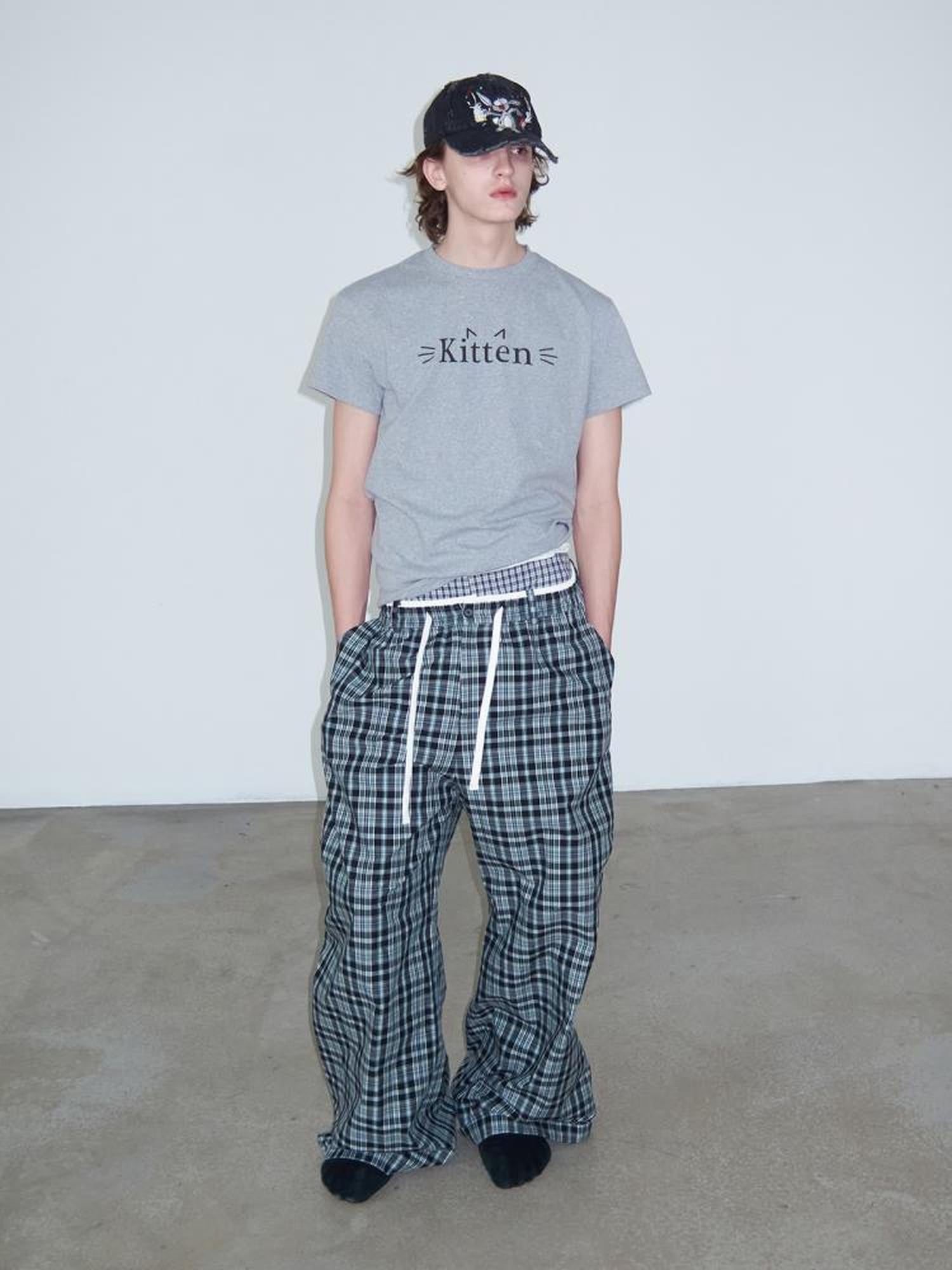 Delivery Kitten Print Cropped T-shirt Unisex Fit Casual Short Sleeve Top