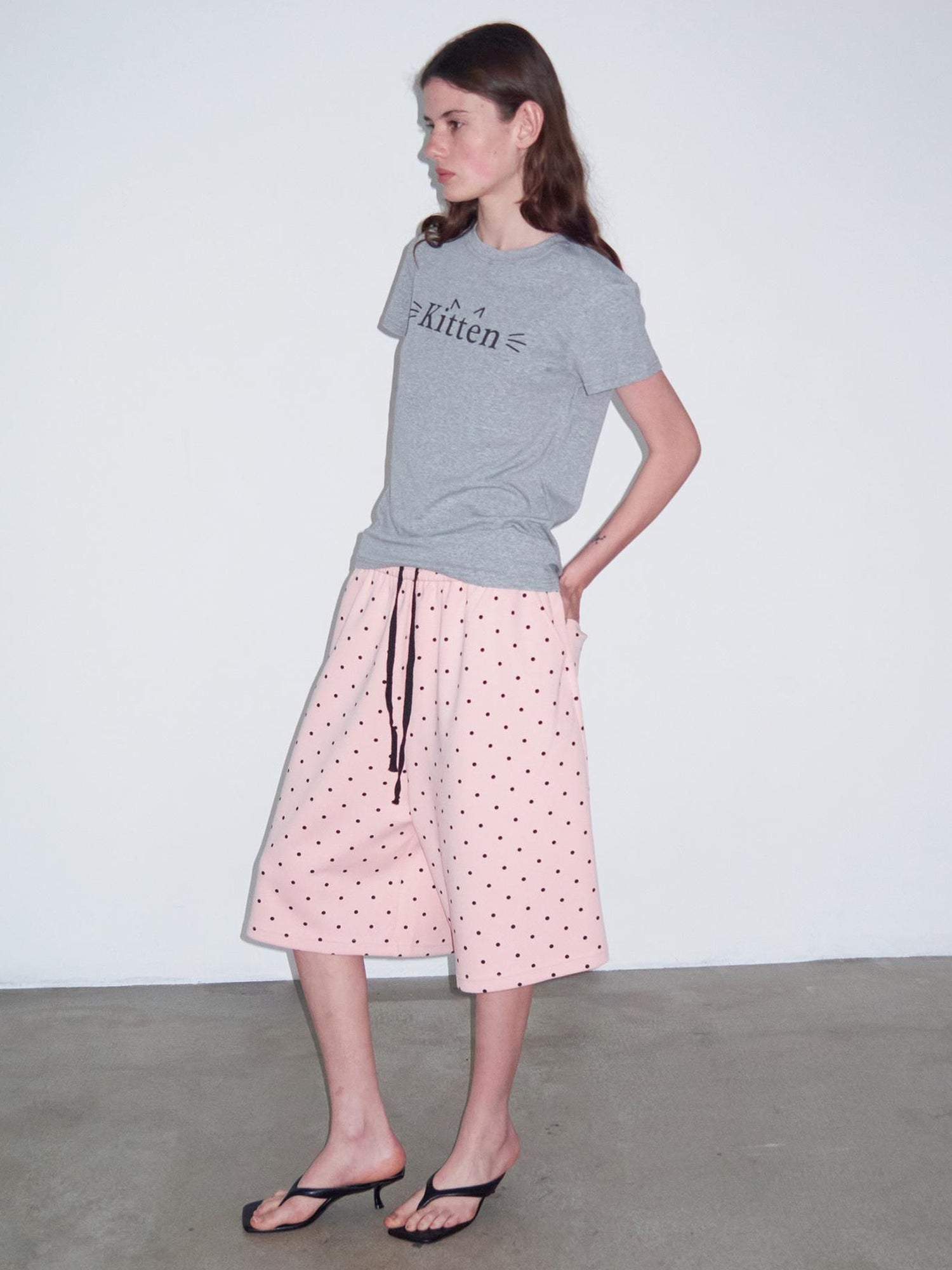 Delivery Kitten Print Cropped T-shirt Unisex Fit Casual Short Sleeve Top