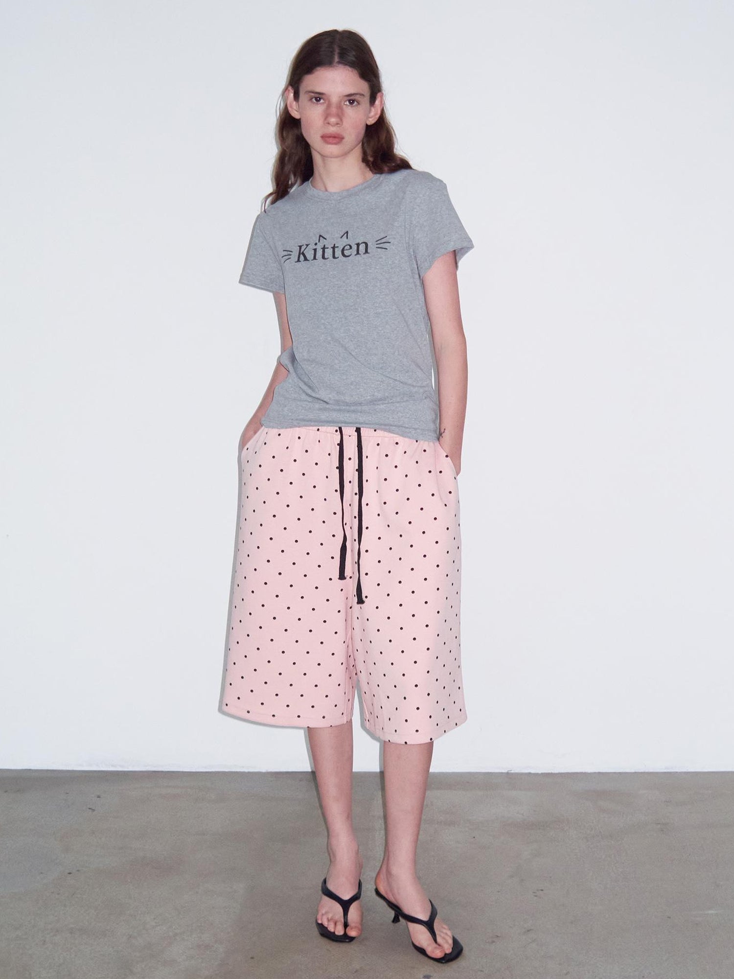 Delivery Kitten Print Cropped T-shirt Unisex Fit Casual Short Sleeve Top